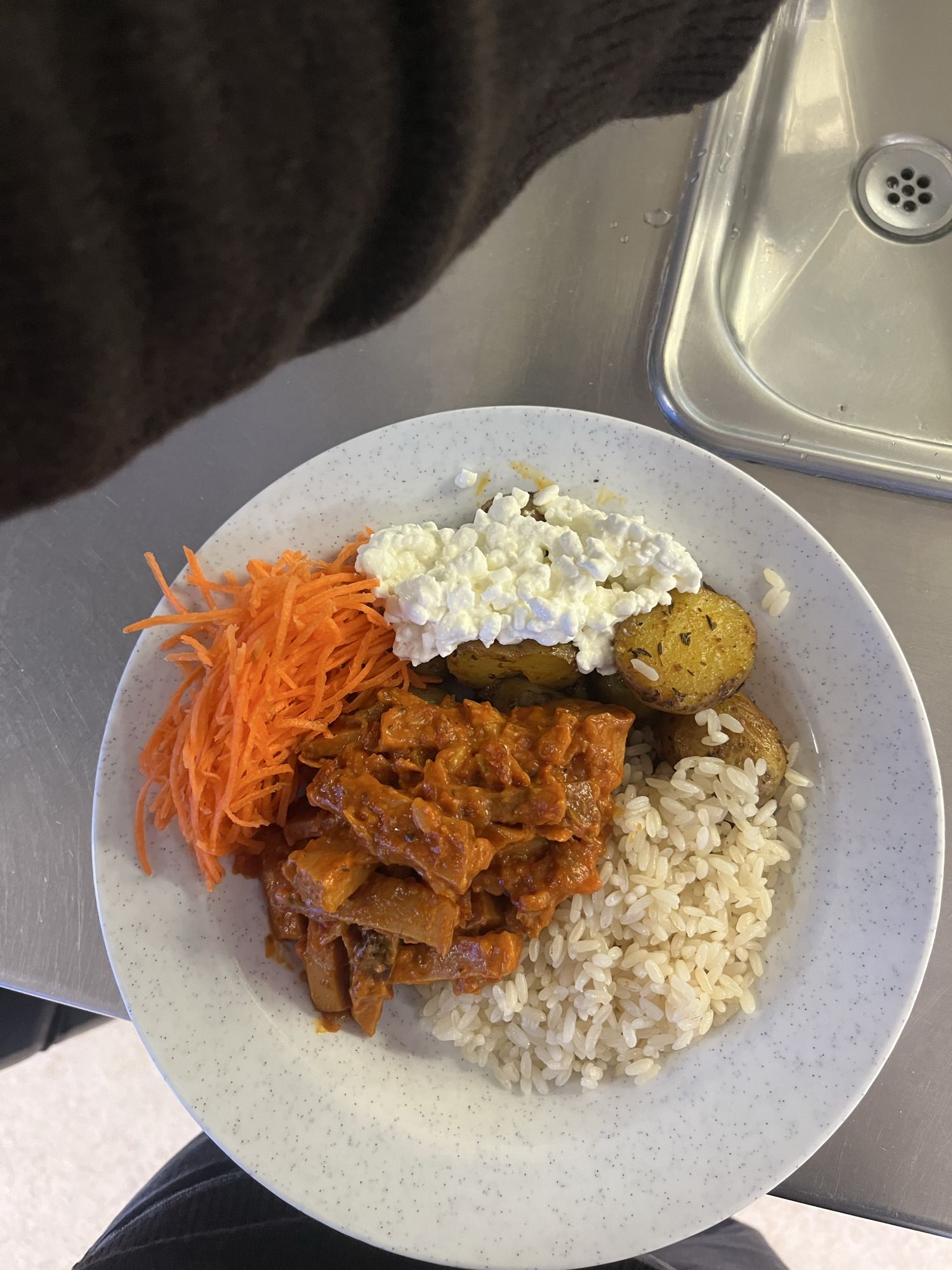 Ris, grönsaker & gryta