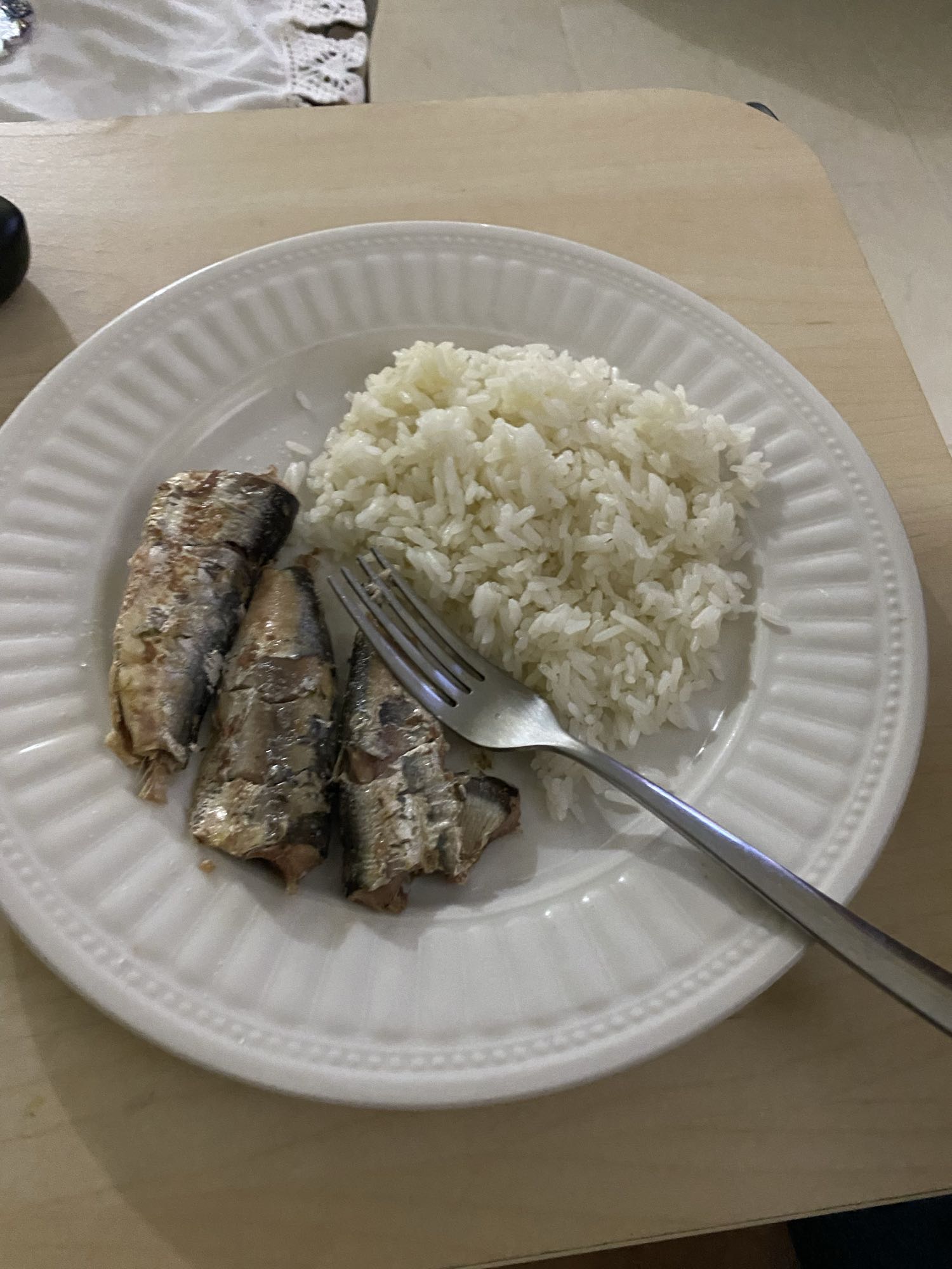 Arroz con sardinas