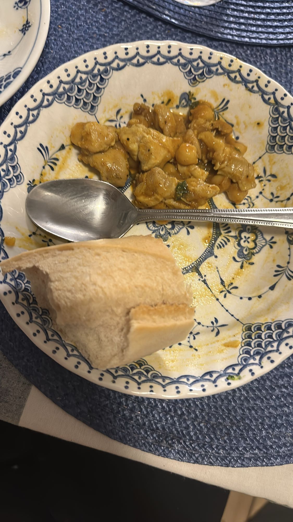 Kycklinggryta med bröd