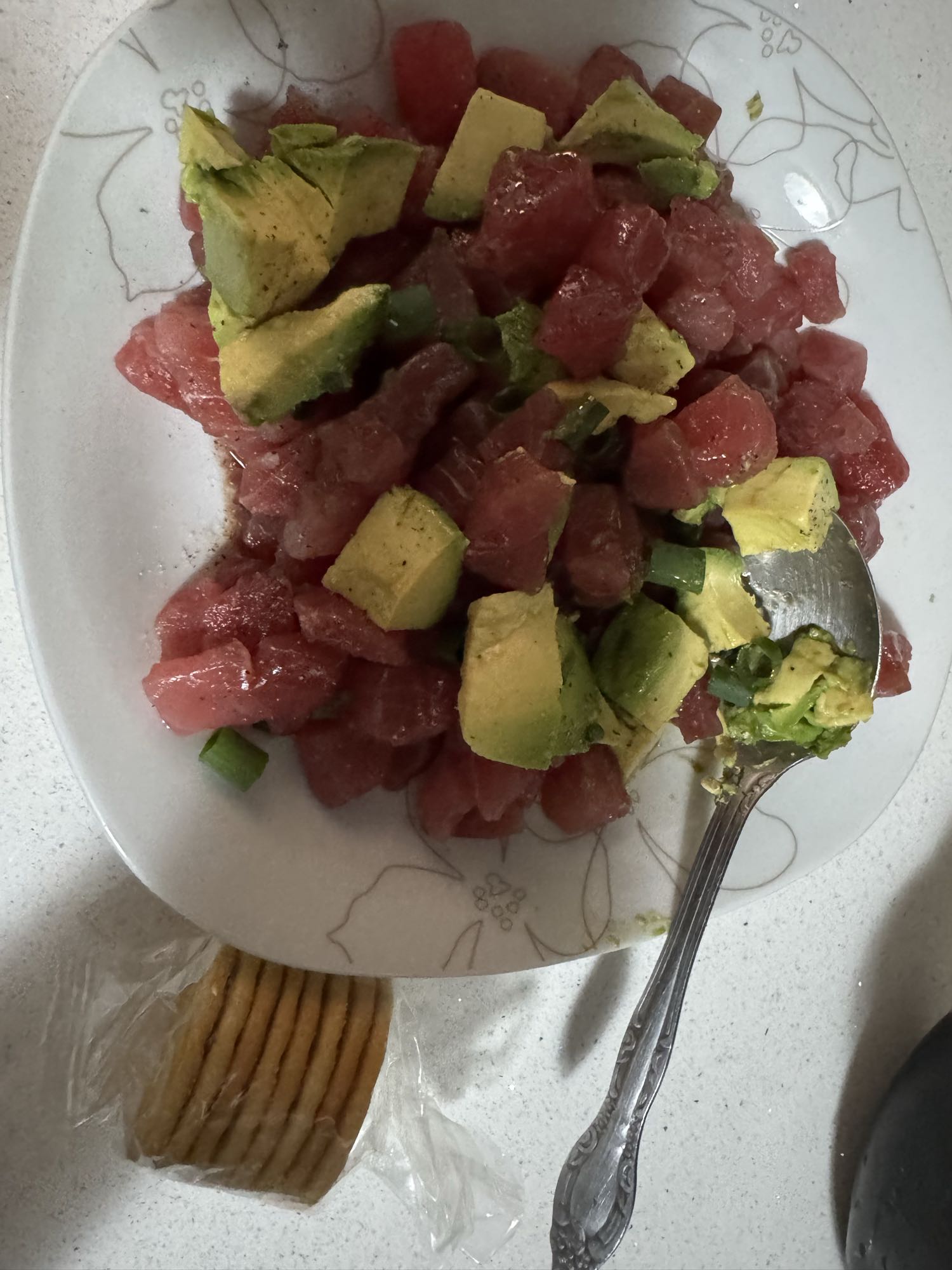 Tartar de atún con aguacate