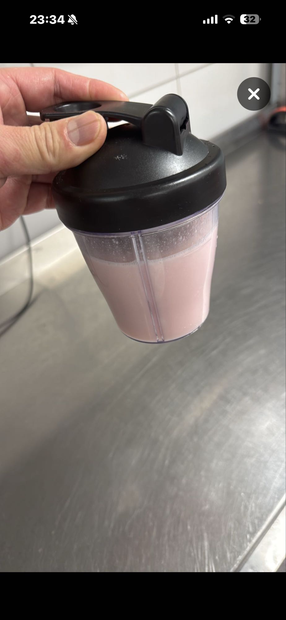 Jordgubbsproteindrink