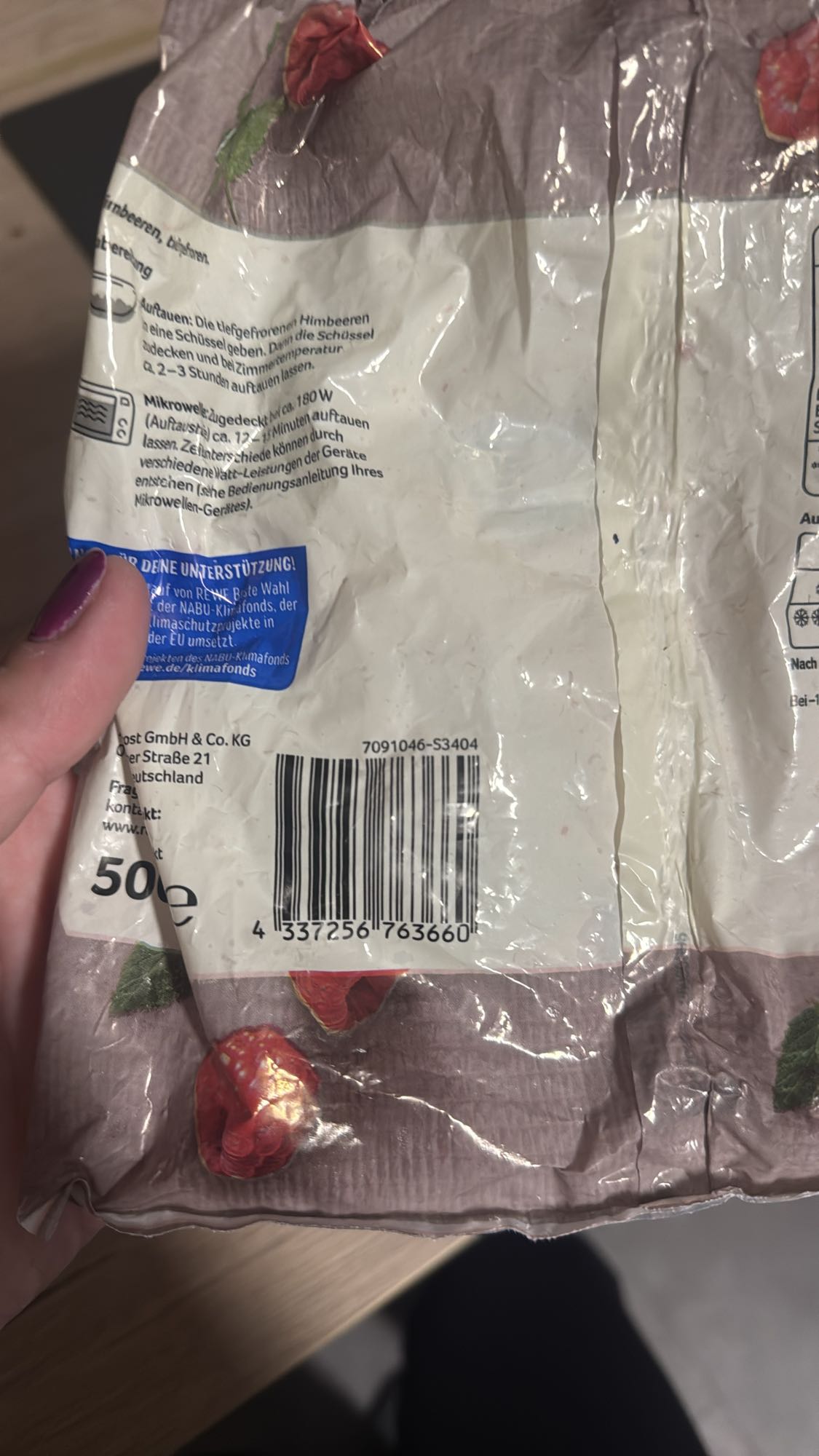 Tiefgefrorene Himbeeren