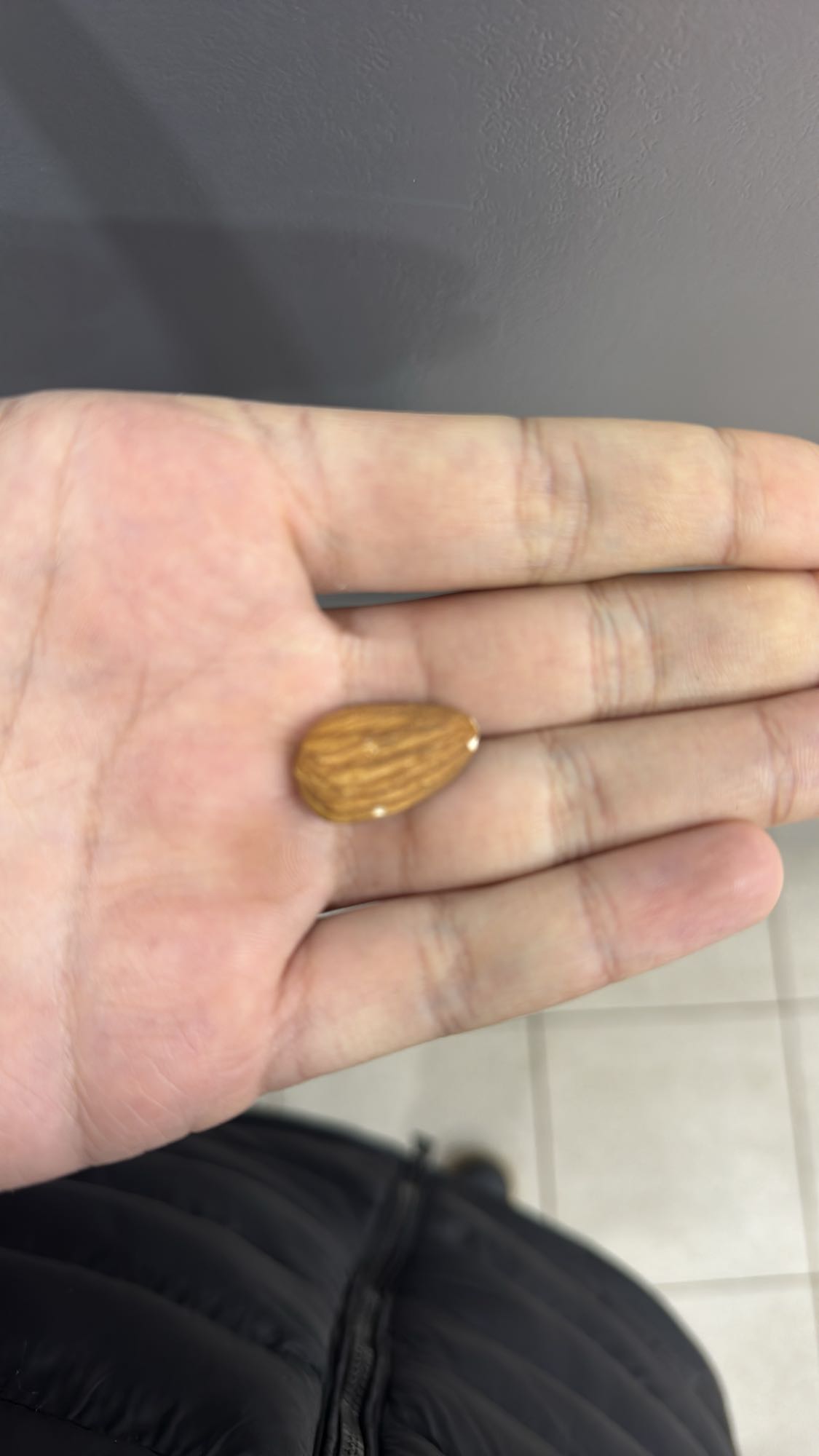 один миндаль