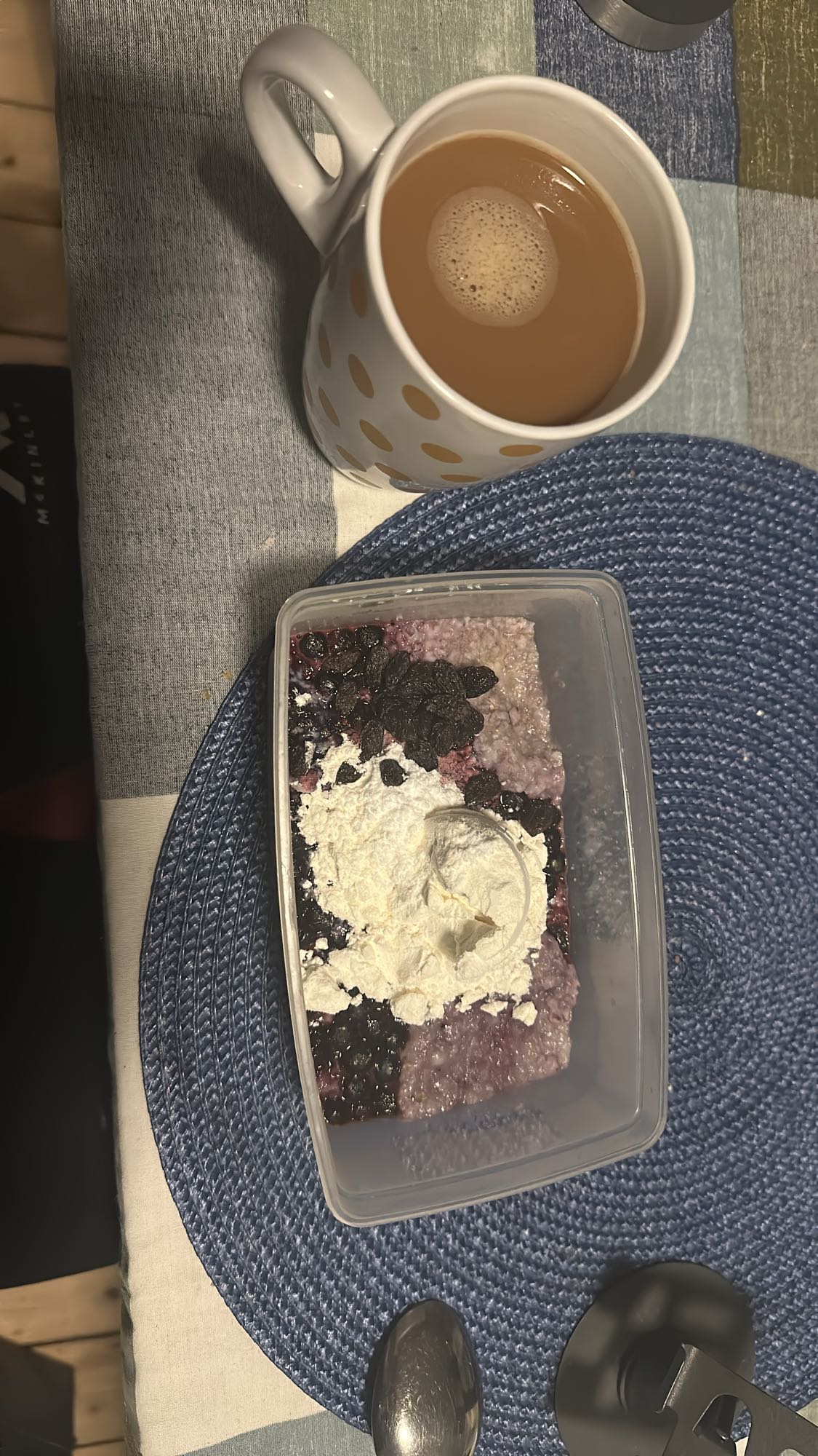 Havregrynsgröt med kaffe