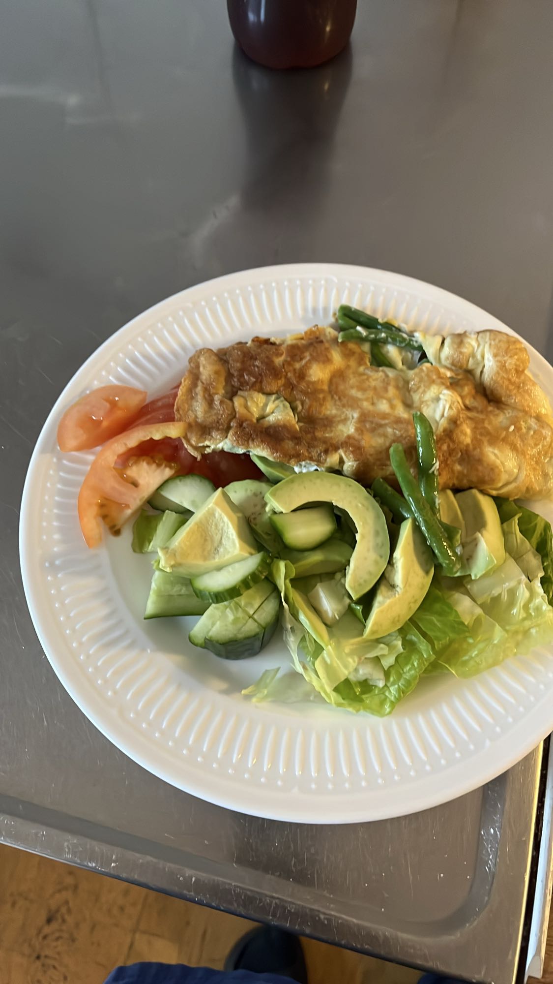 Omelett med grönsaker