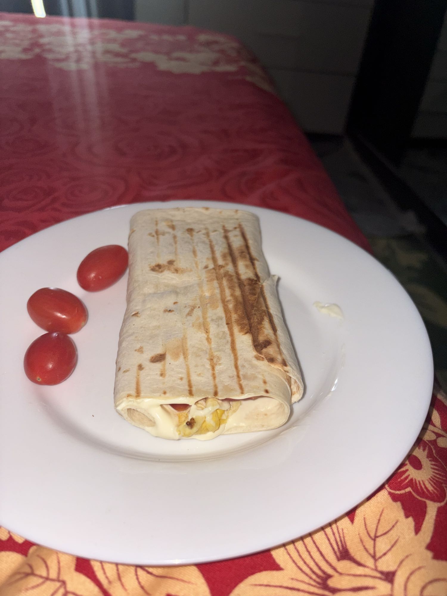 Wrap cu legume și brânză