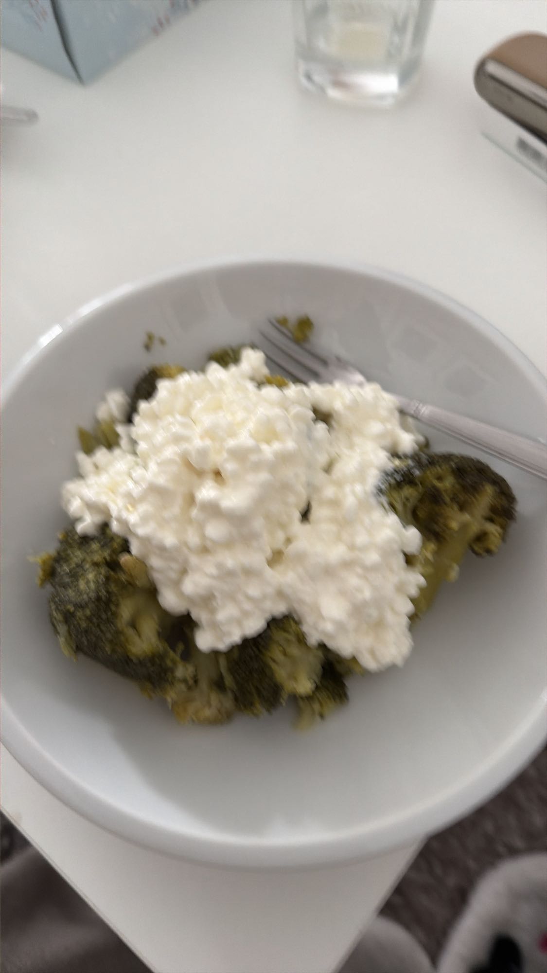 Broccoli mit Hüttenkäse