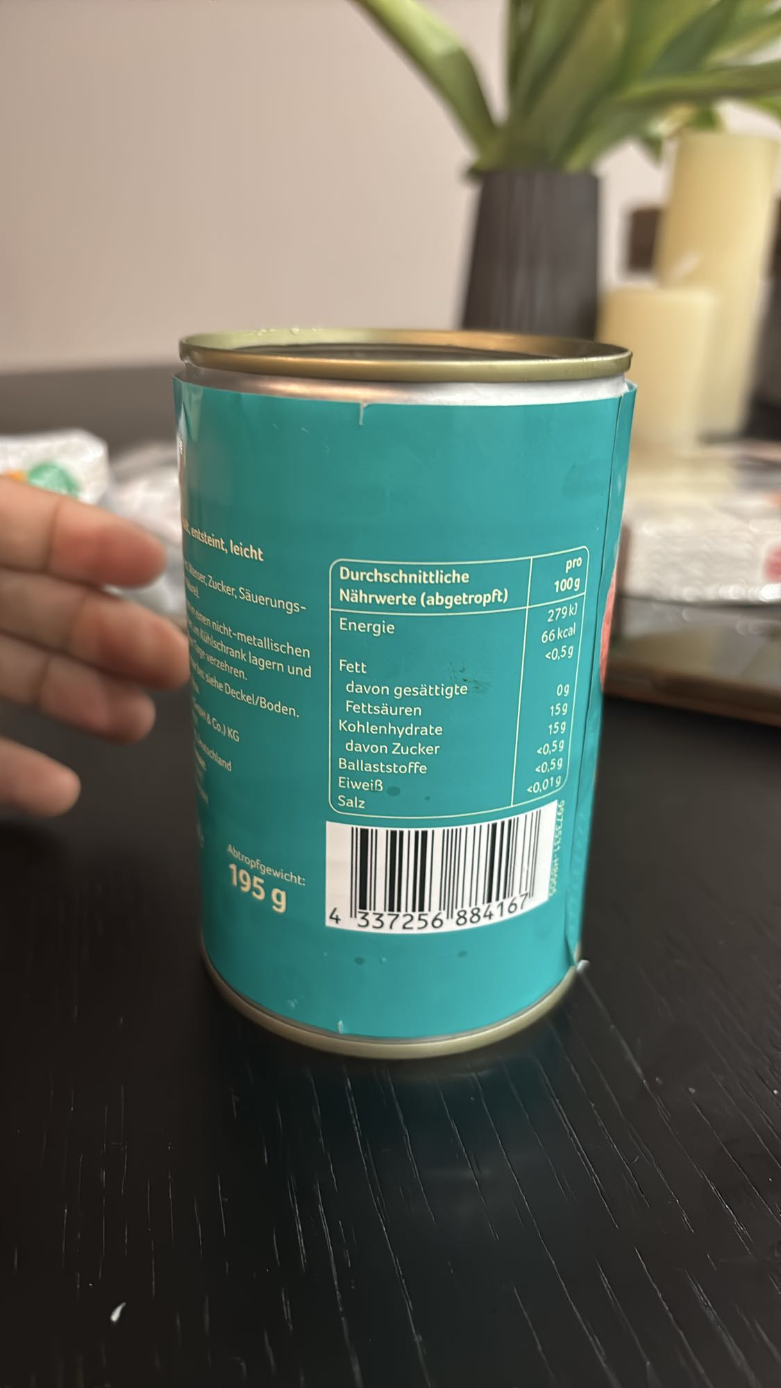 Pruneaux en conserve