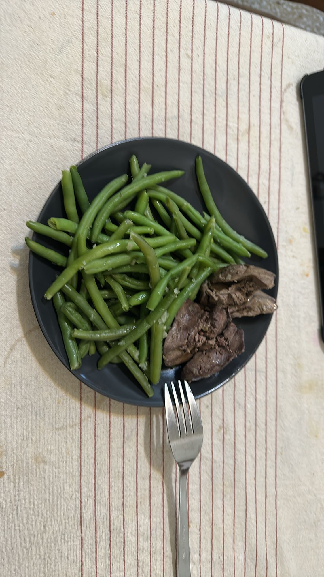 Green beans and liver