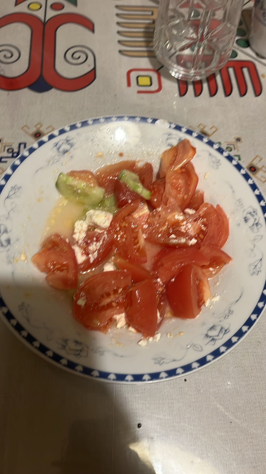 Доматена салата с сирене