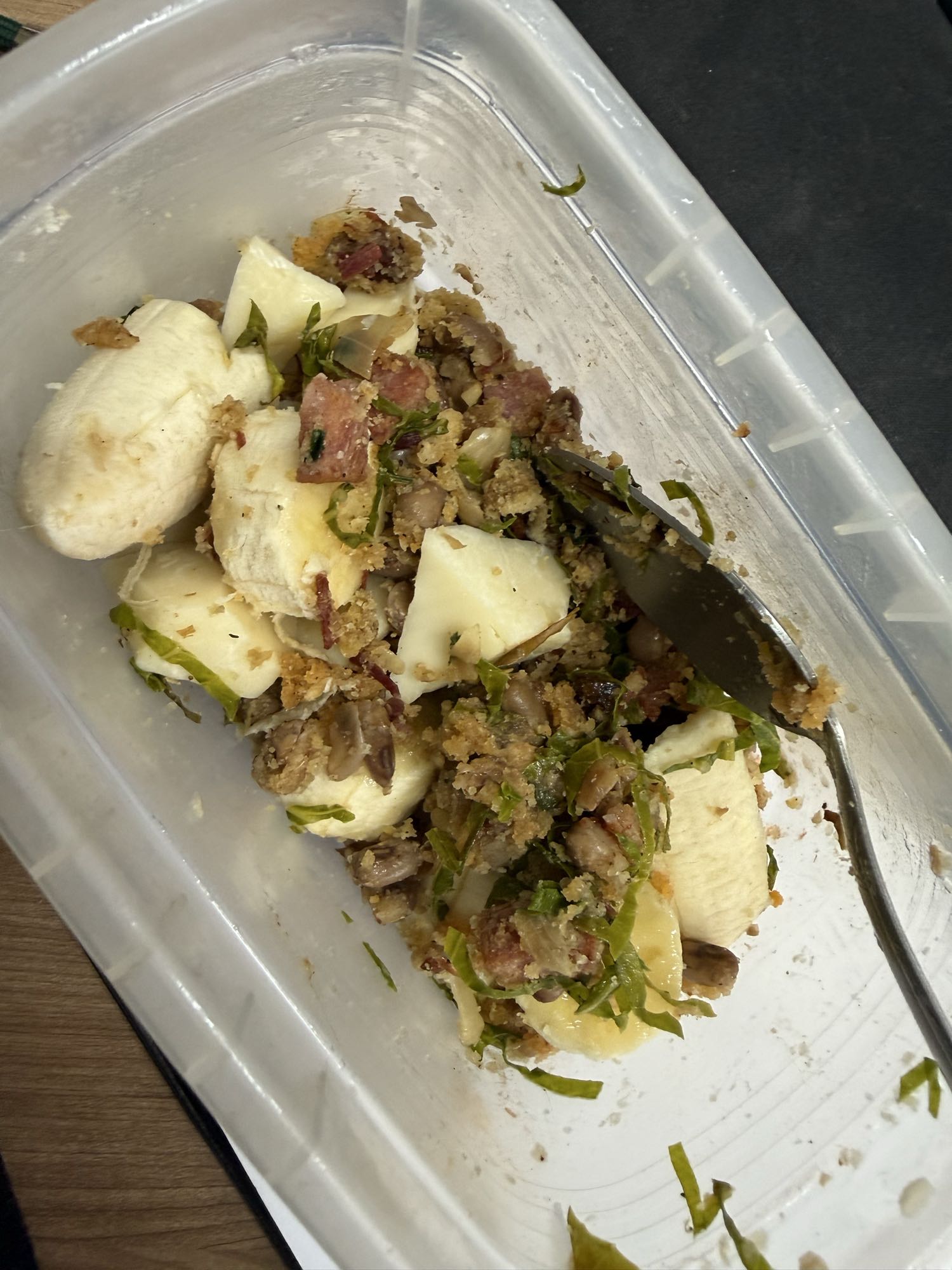 Banana com farofa e couve