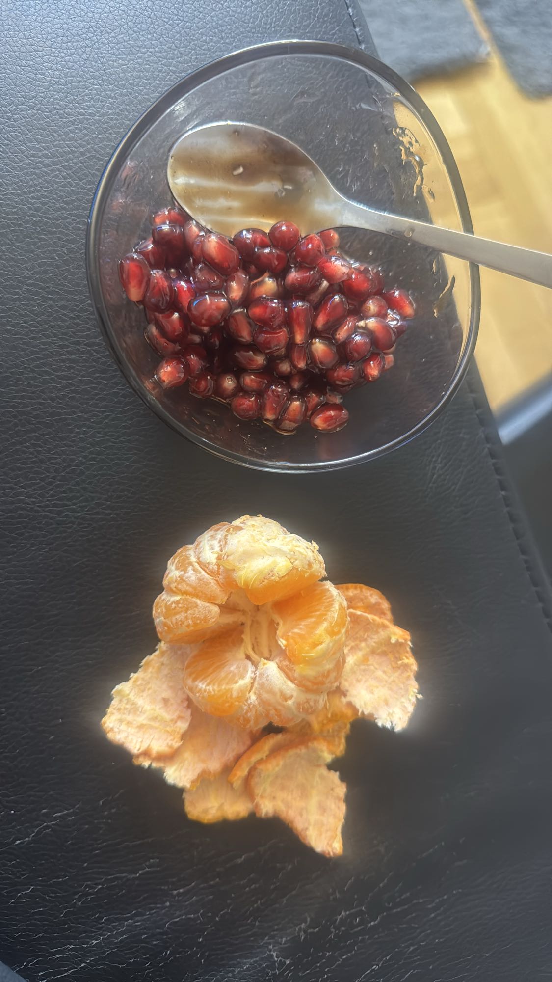 Granatäpple och clementin