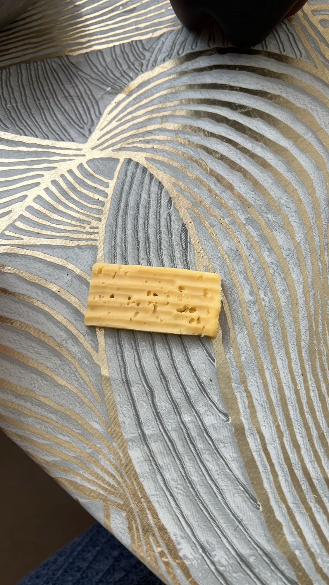 кусочек сыра