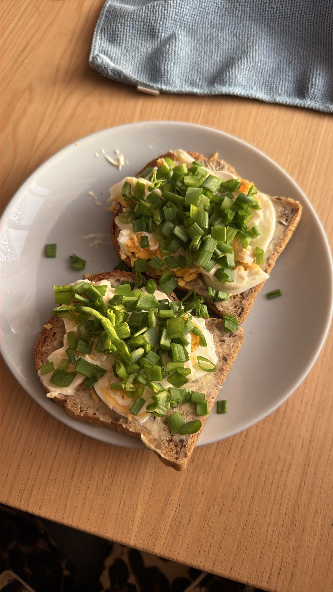 Kanapki z jajkiem i szczypiorkiem