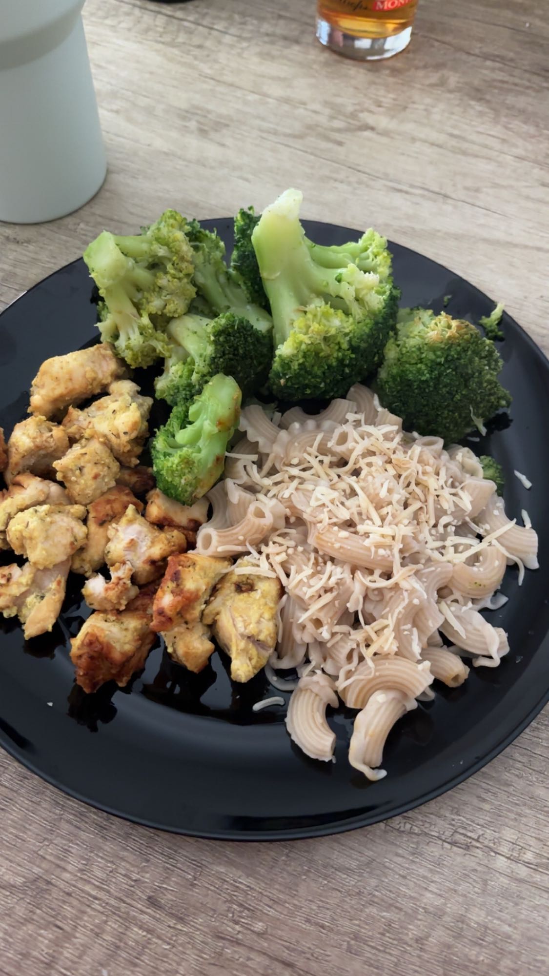 Poulet, pâtes, brocoli