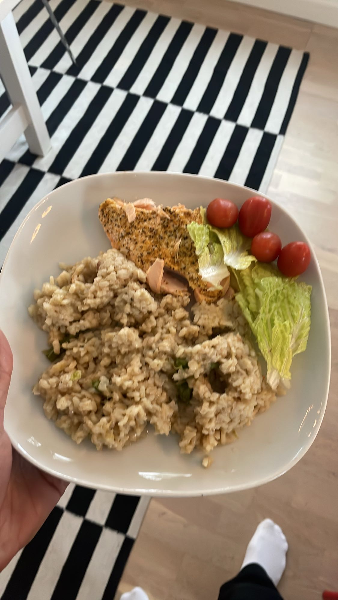 Lax med ris och sallad