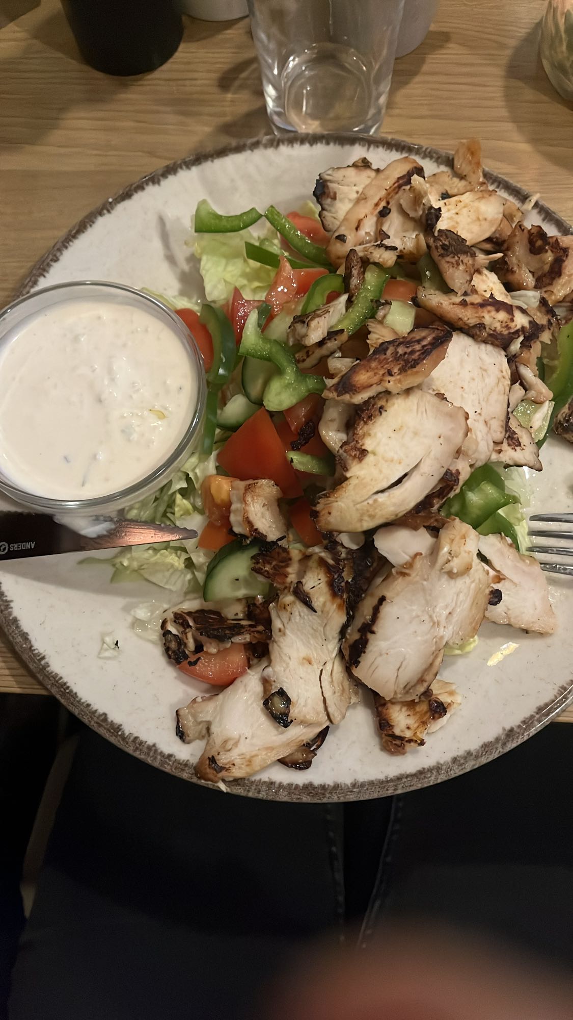 Kycklingsallad med sås