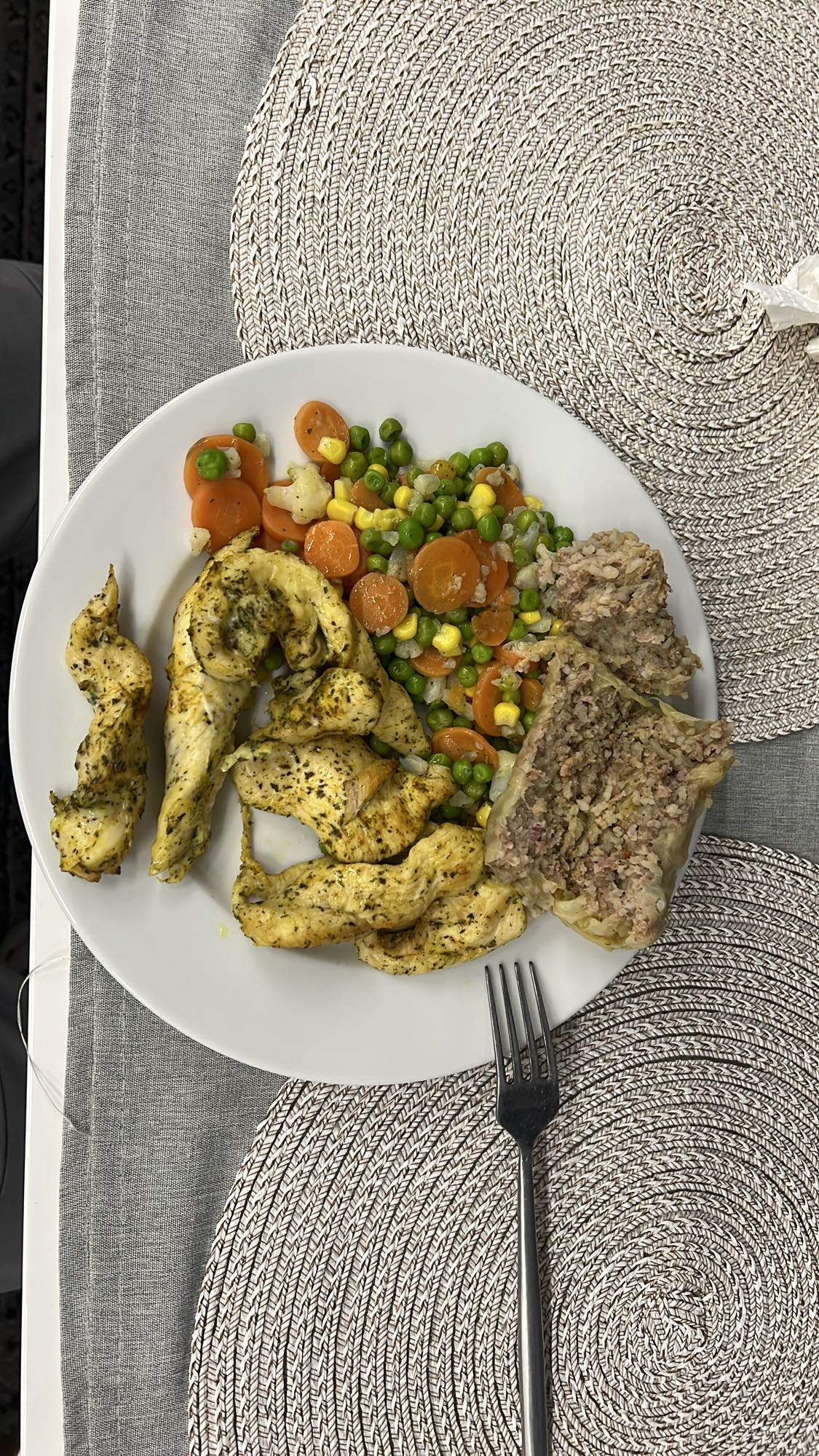 Kurczak z warzywami i gołąbkiem