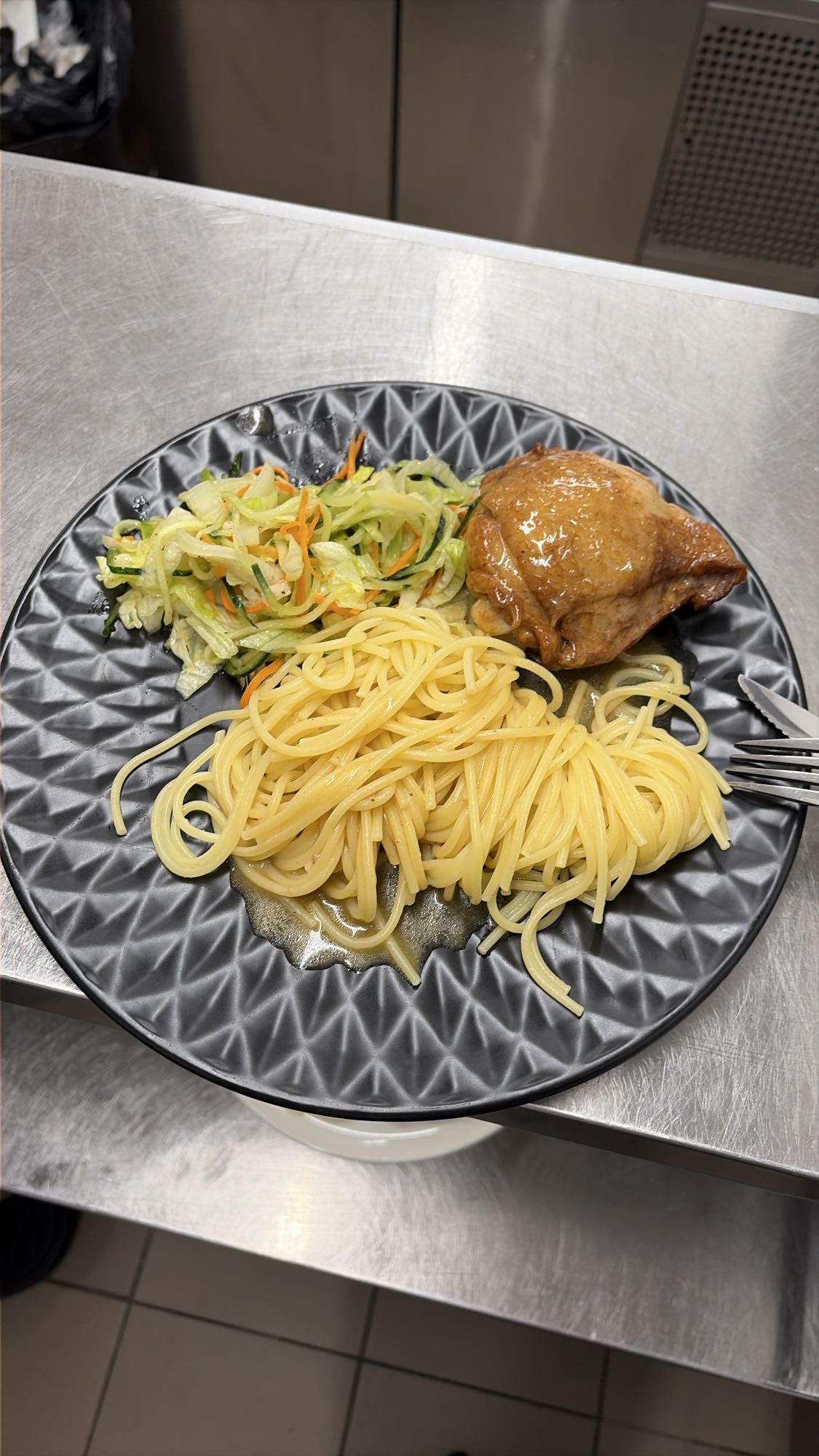 Курица с макаронами