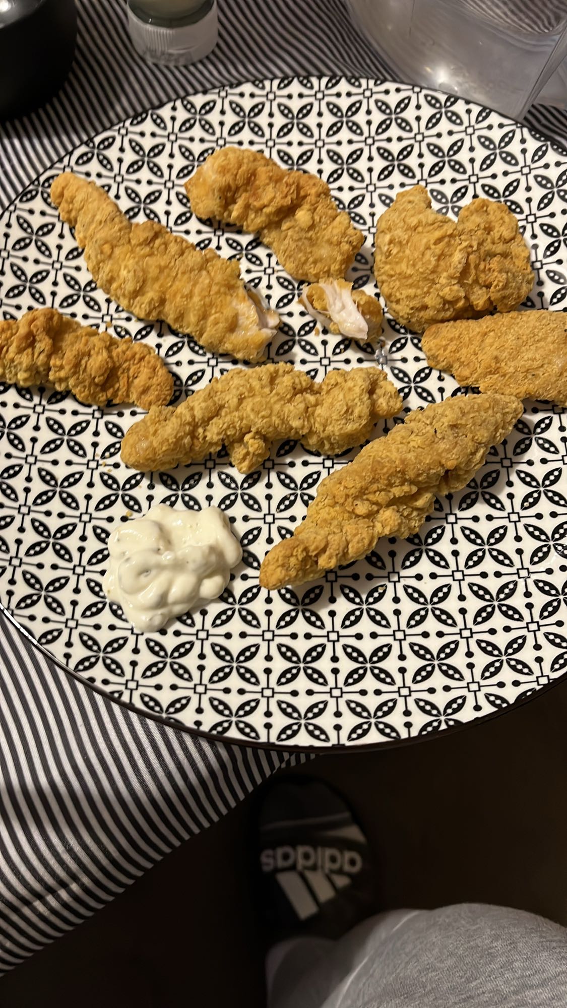 Панирани пилешки филенца