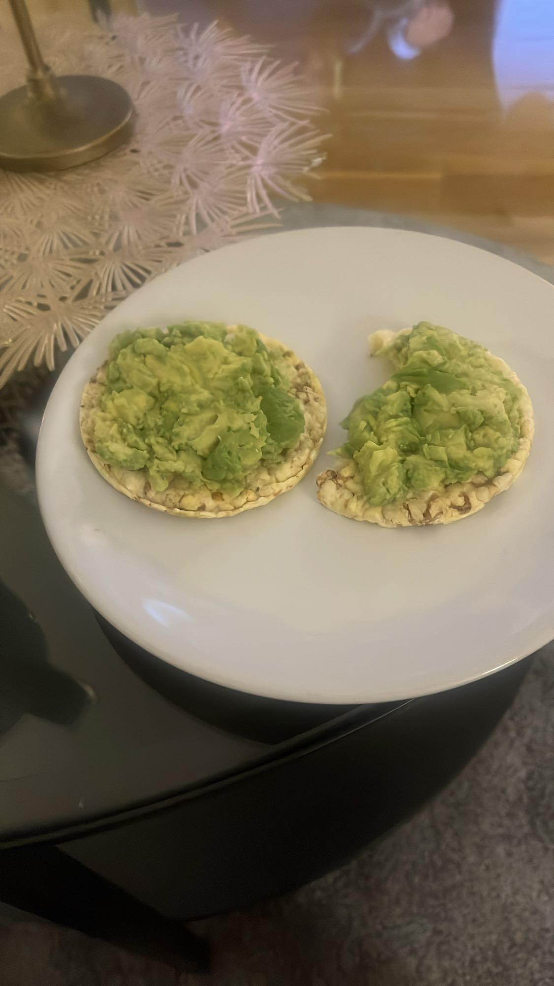 Riskakor med avokado