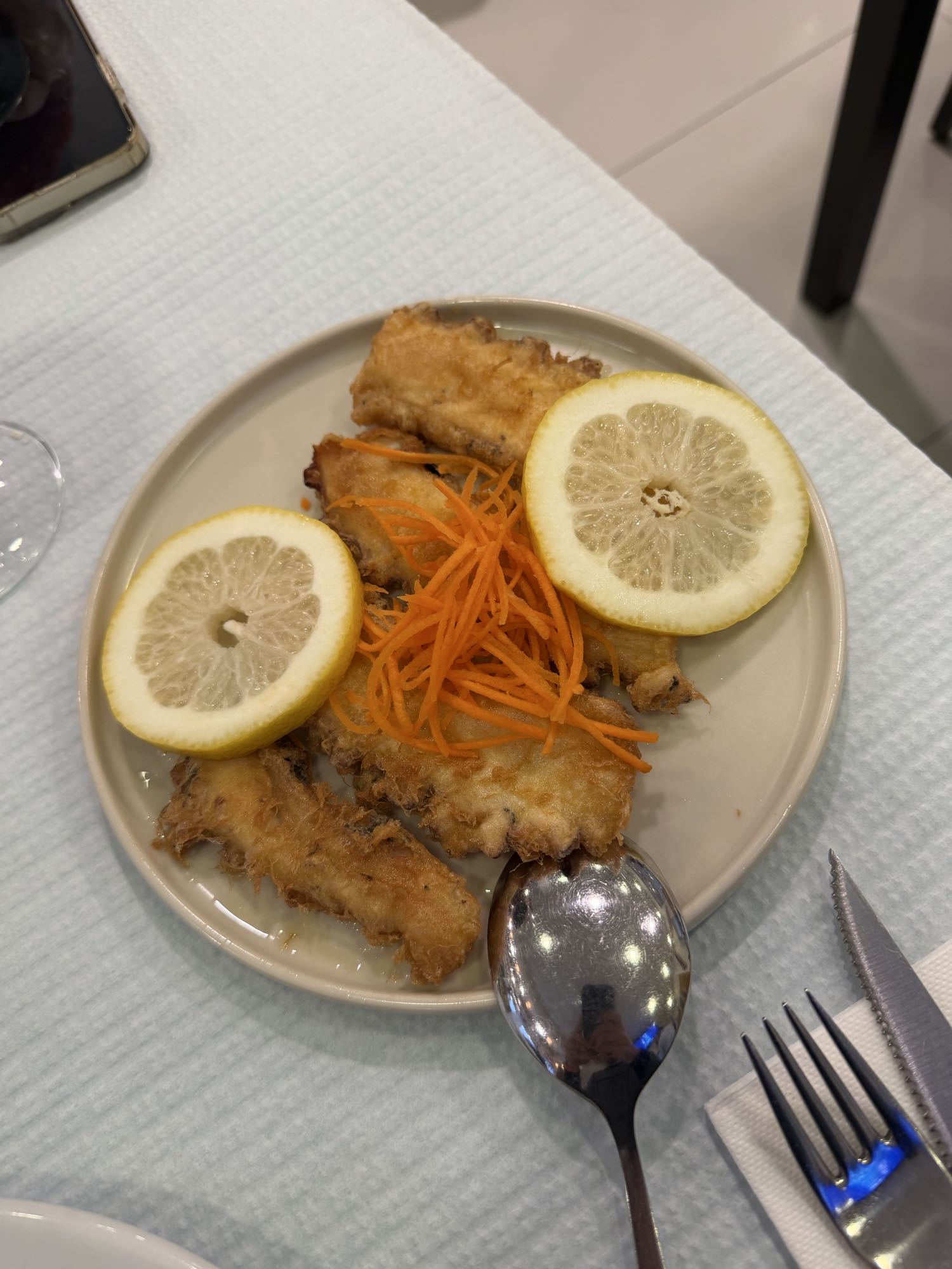 Kızarmış balık tabağı