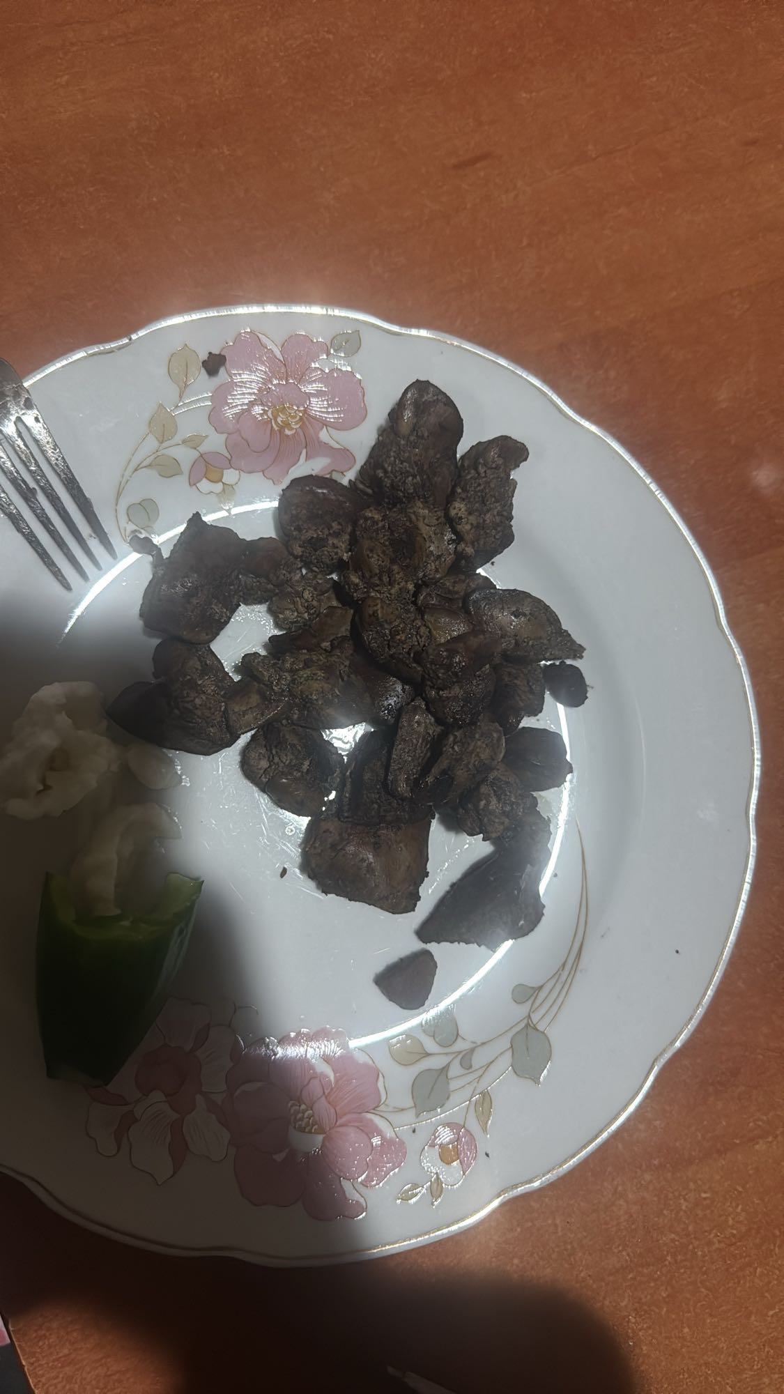 Fried liver with veggies