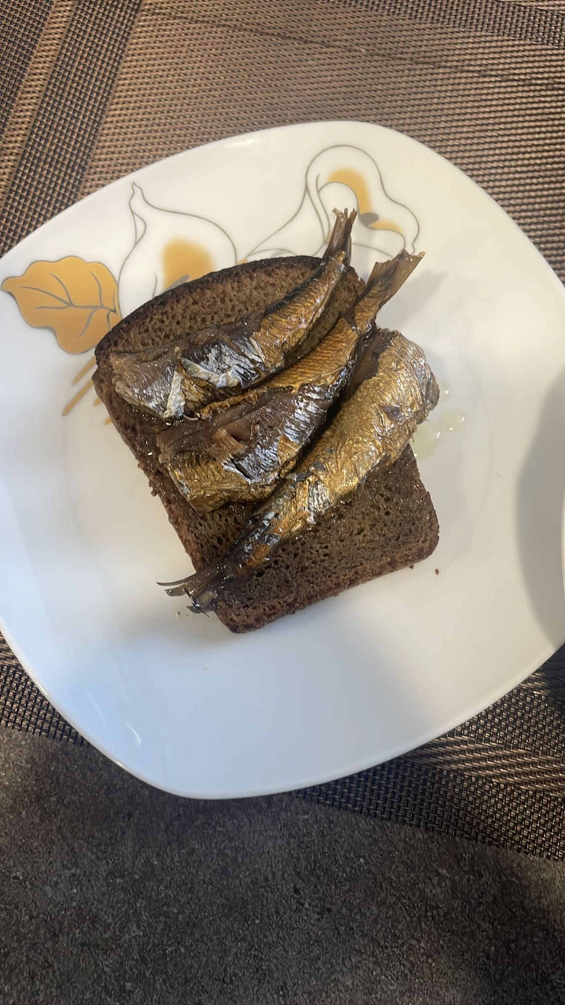 Sardines on Rye Bread