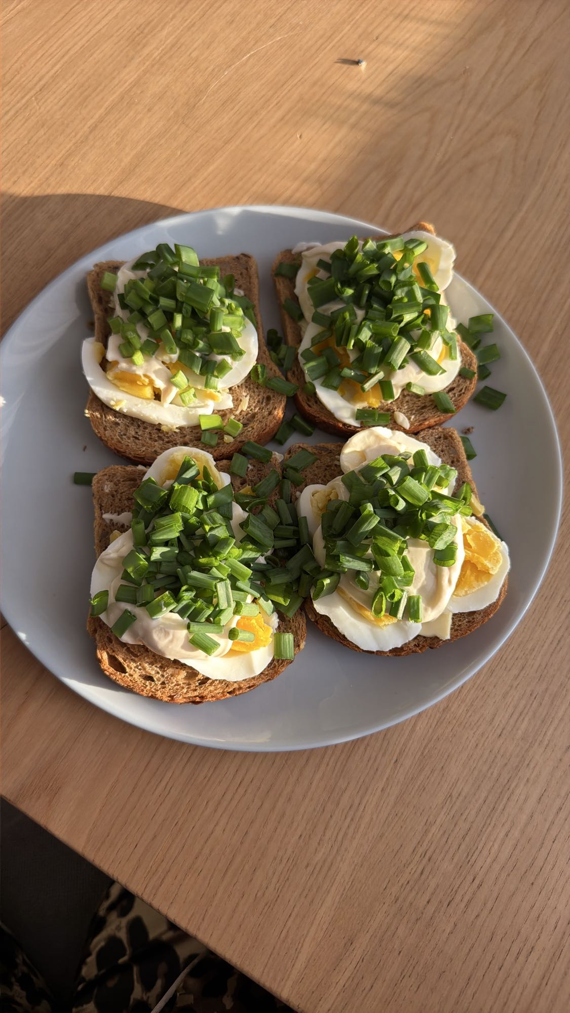 Kanapki z jajkiem i szczypiorkiem