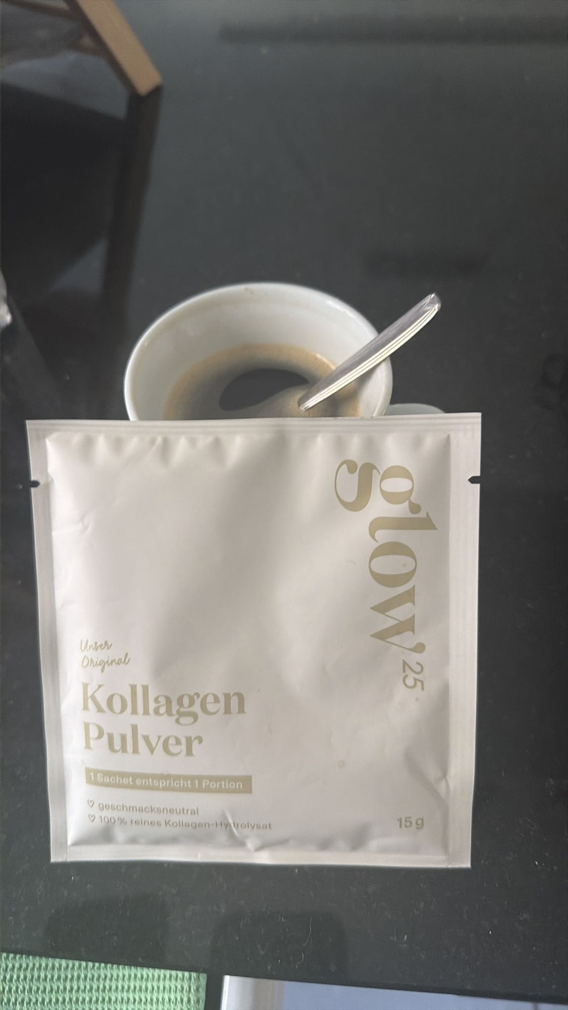 Kaffee mit Kollagenpulver