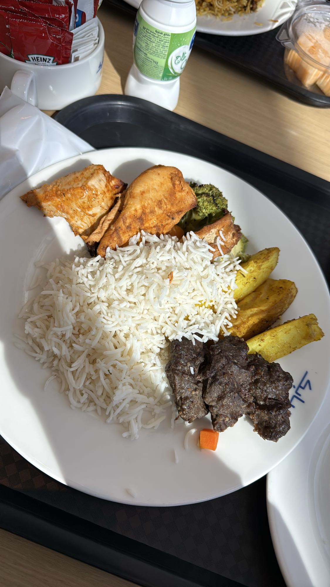 Grilled chicken rice plate