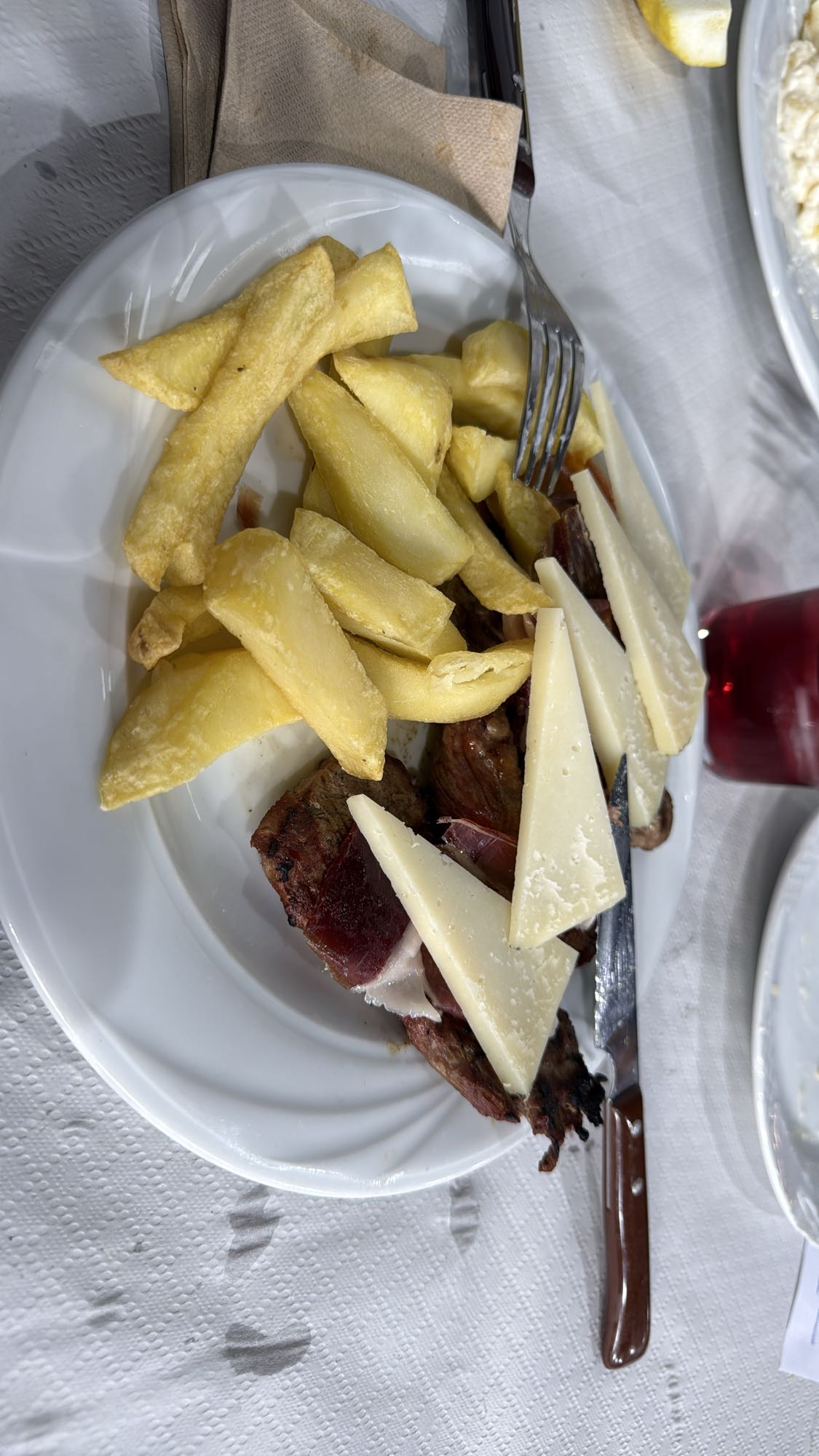 Carne con patatas y queso