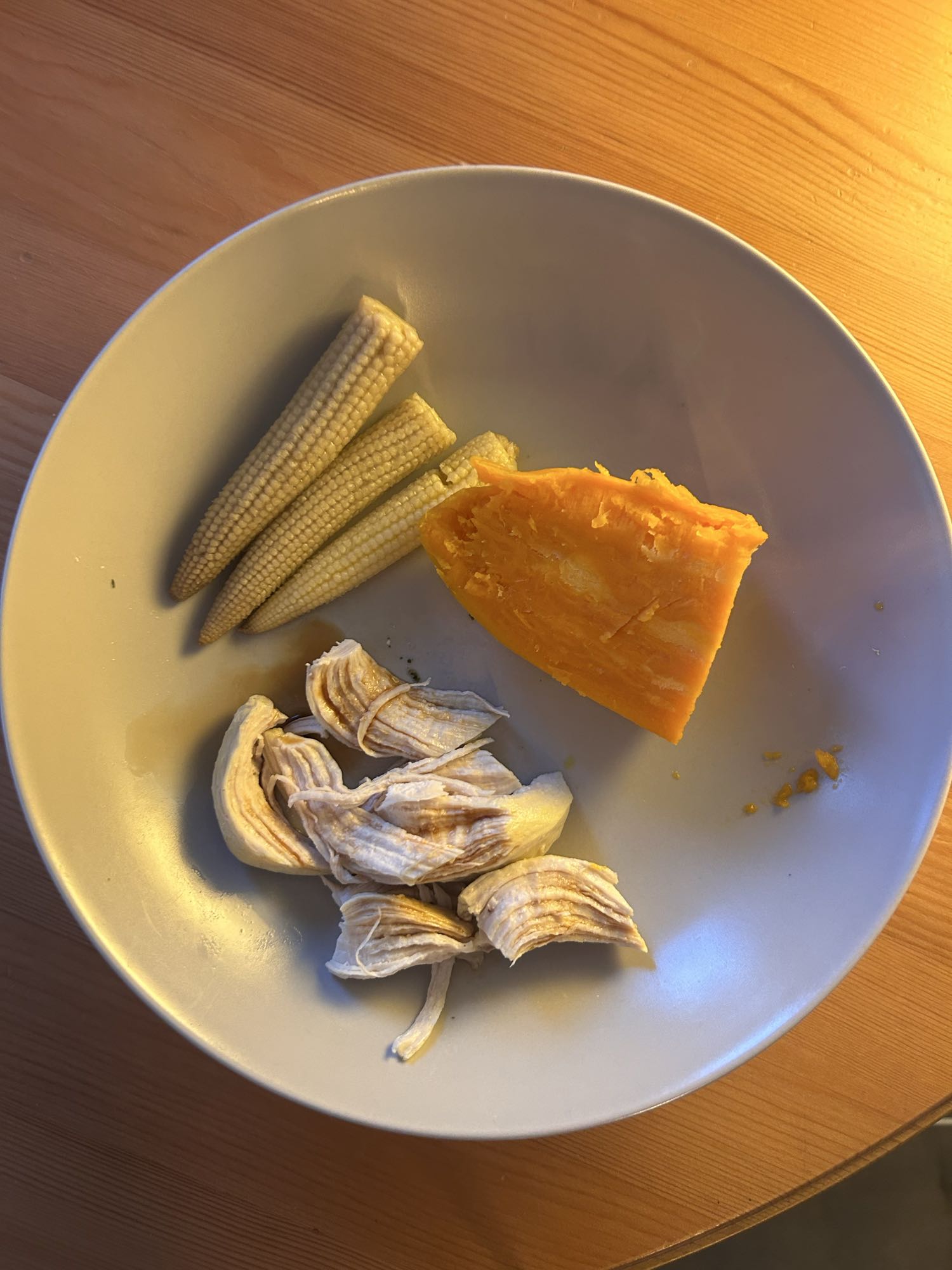 Курица с тыквой и кукурузой