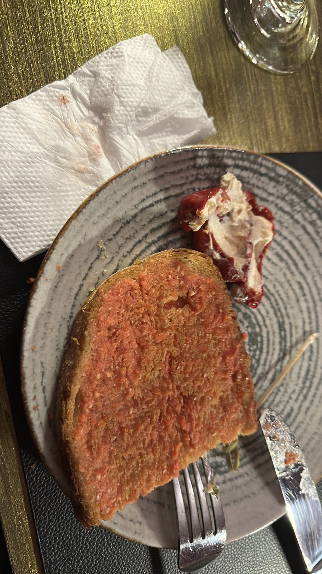 Bread with tomato & cheese
