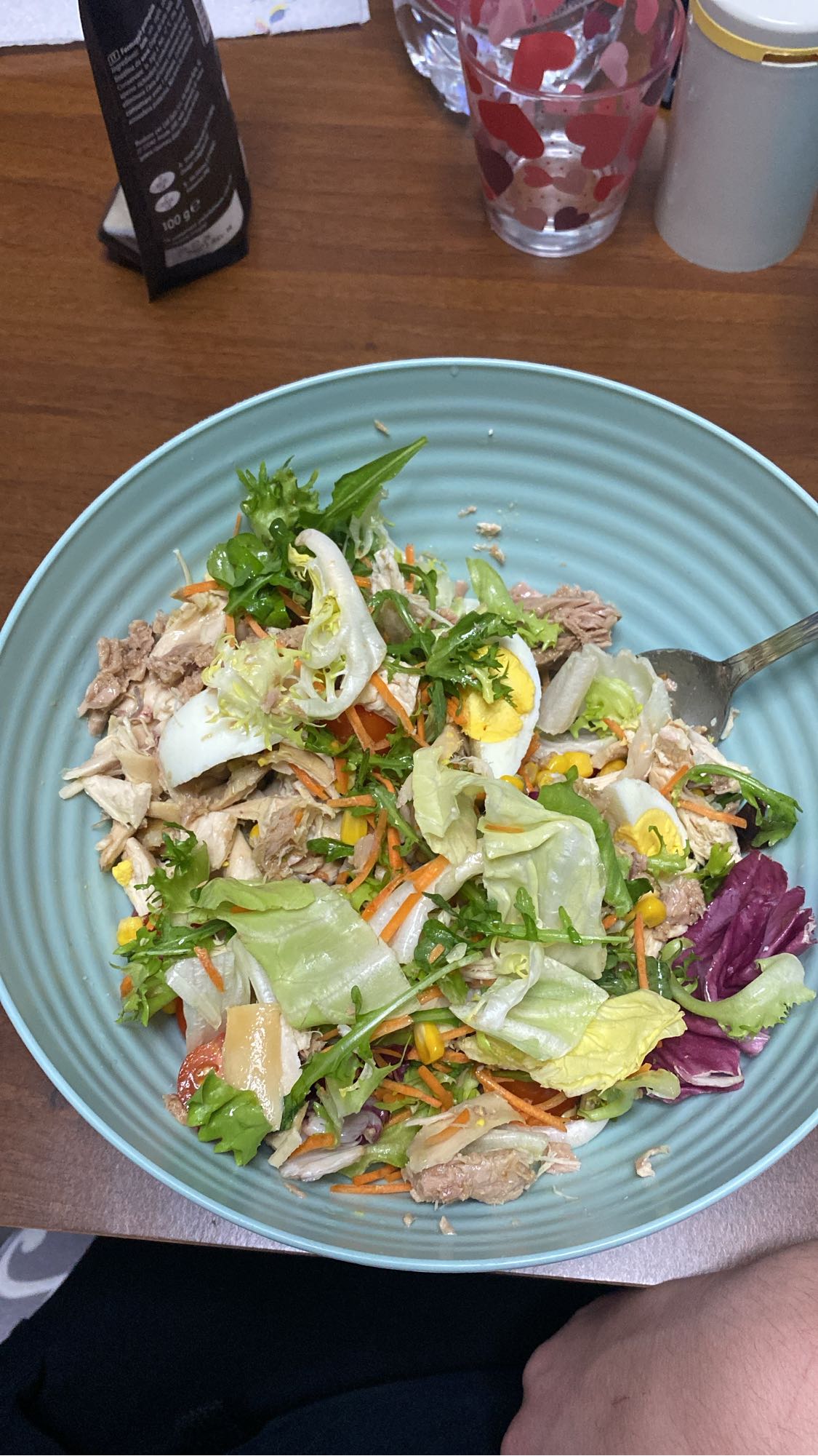 Ton balıklı karışık salata