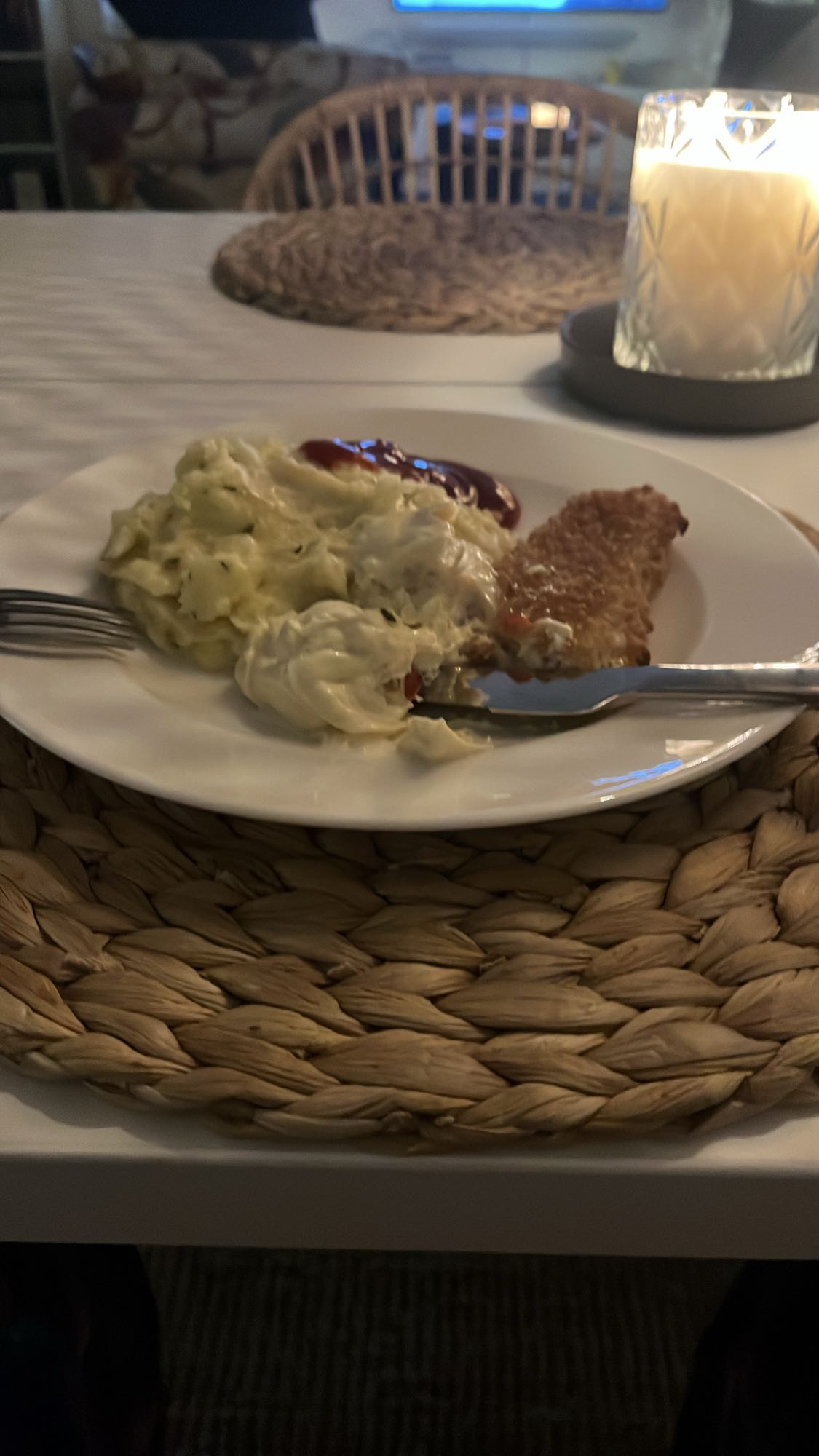 Panerad fisk med mos