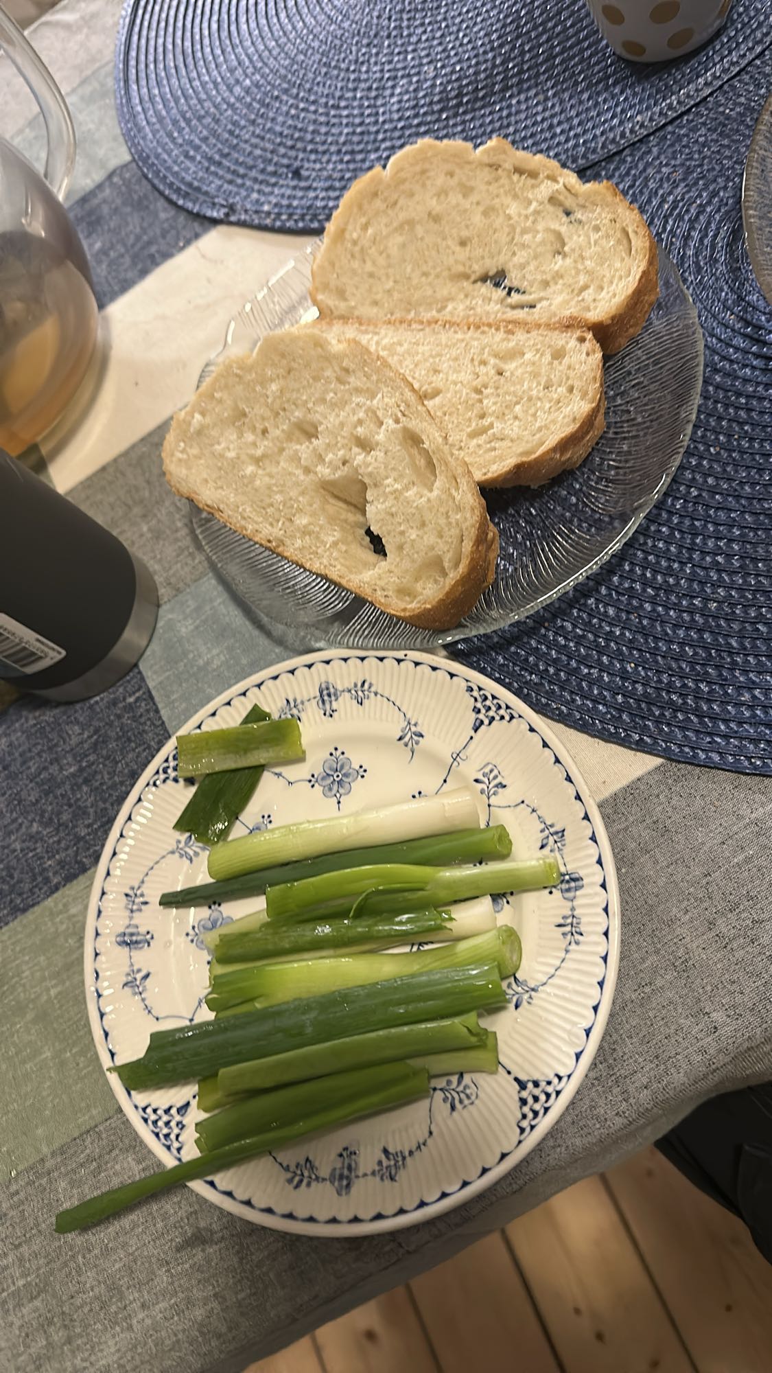 Bröd och salladslök