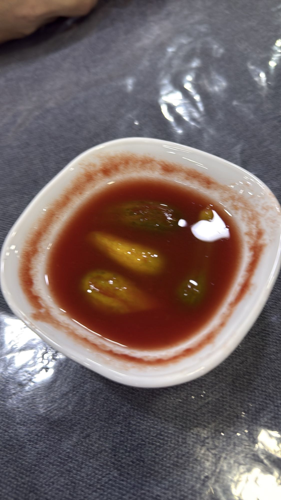 томатный соус с огурцами