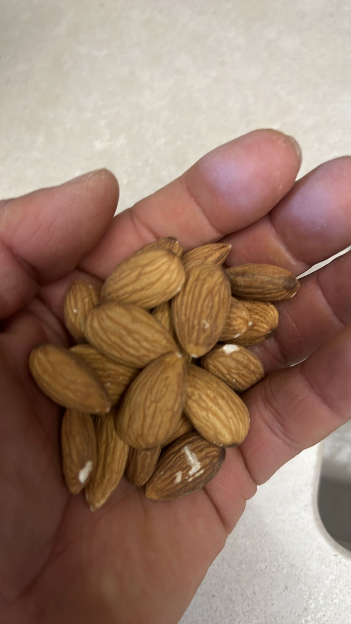 Badem atıştırmalık