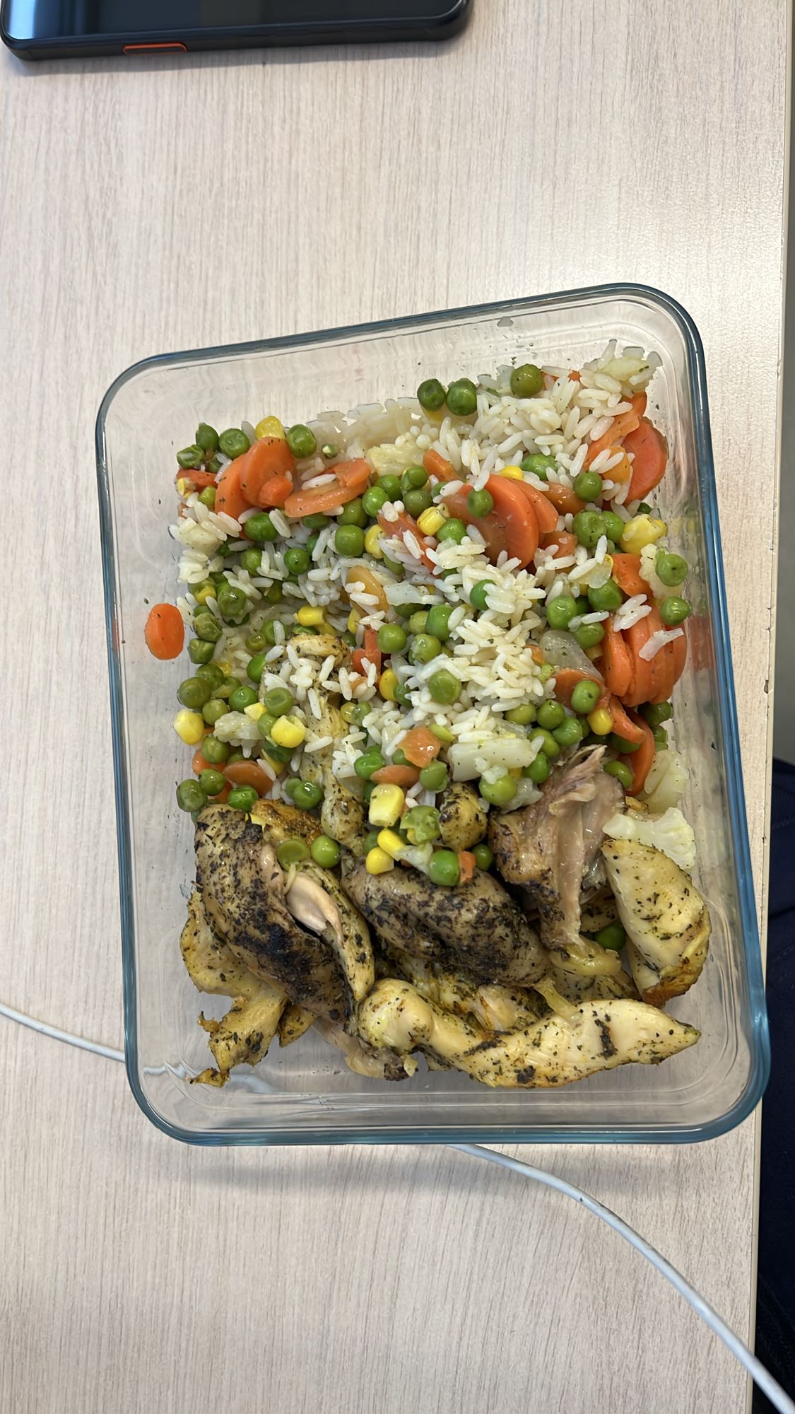 Kurczak z ryżem i warzywami