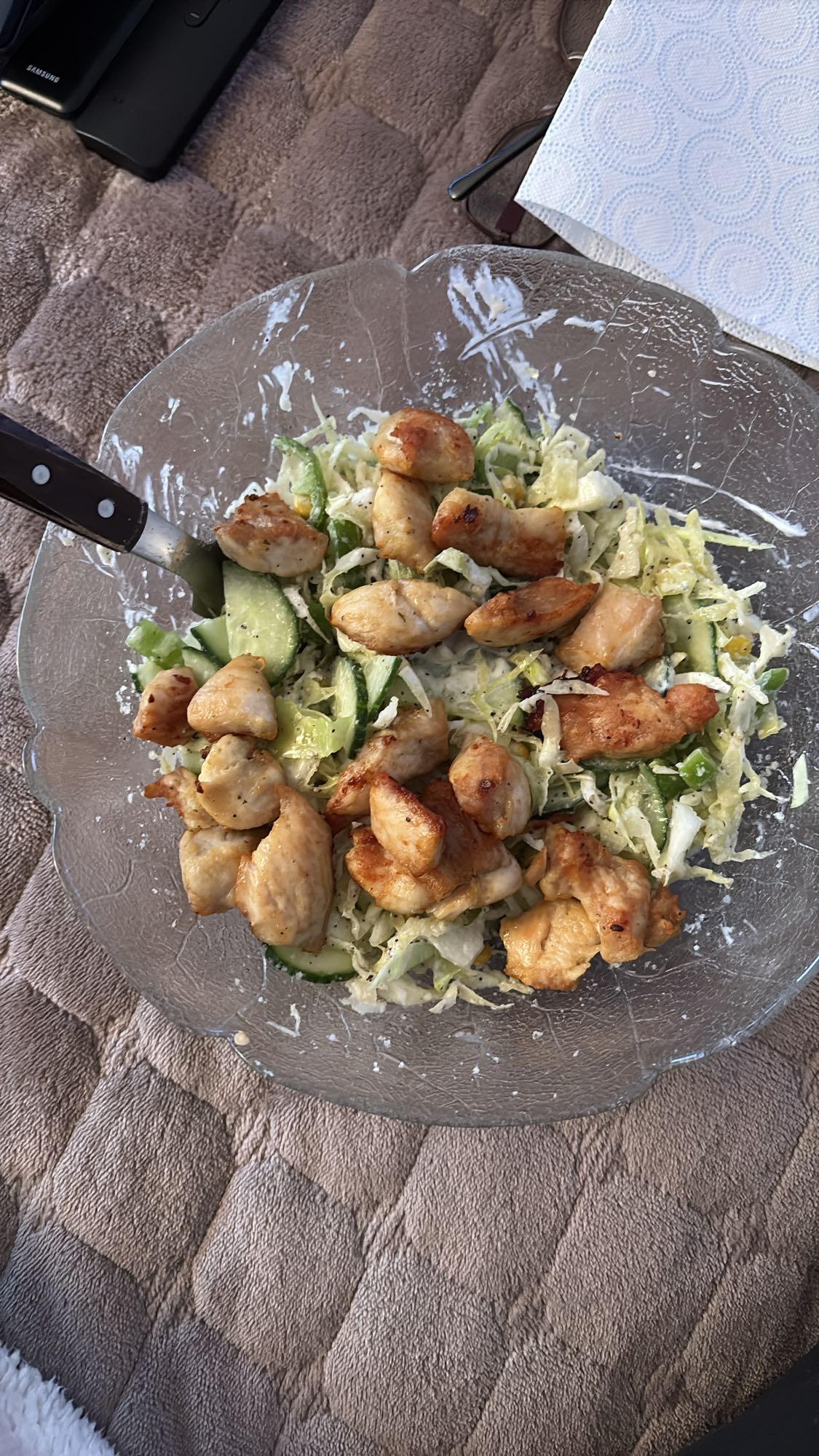 Kyllingsalat med grønnsaker