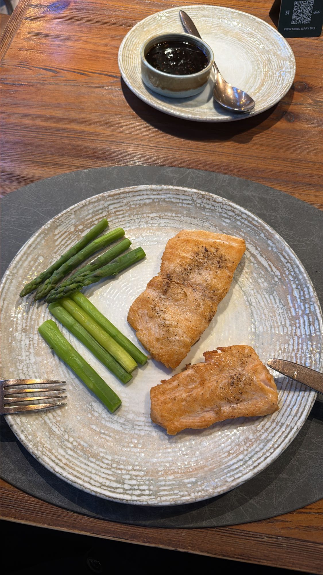 Grilled Salmon & Asparagus