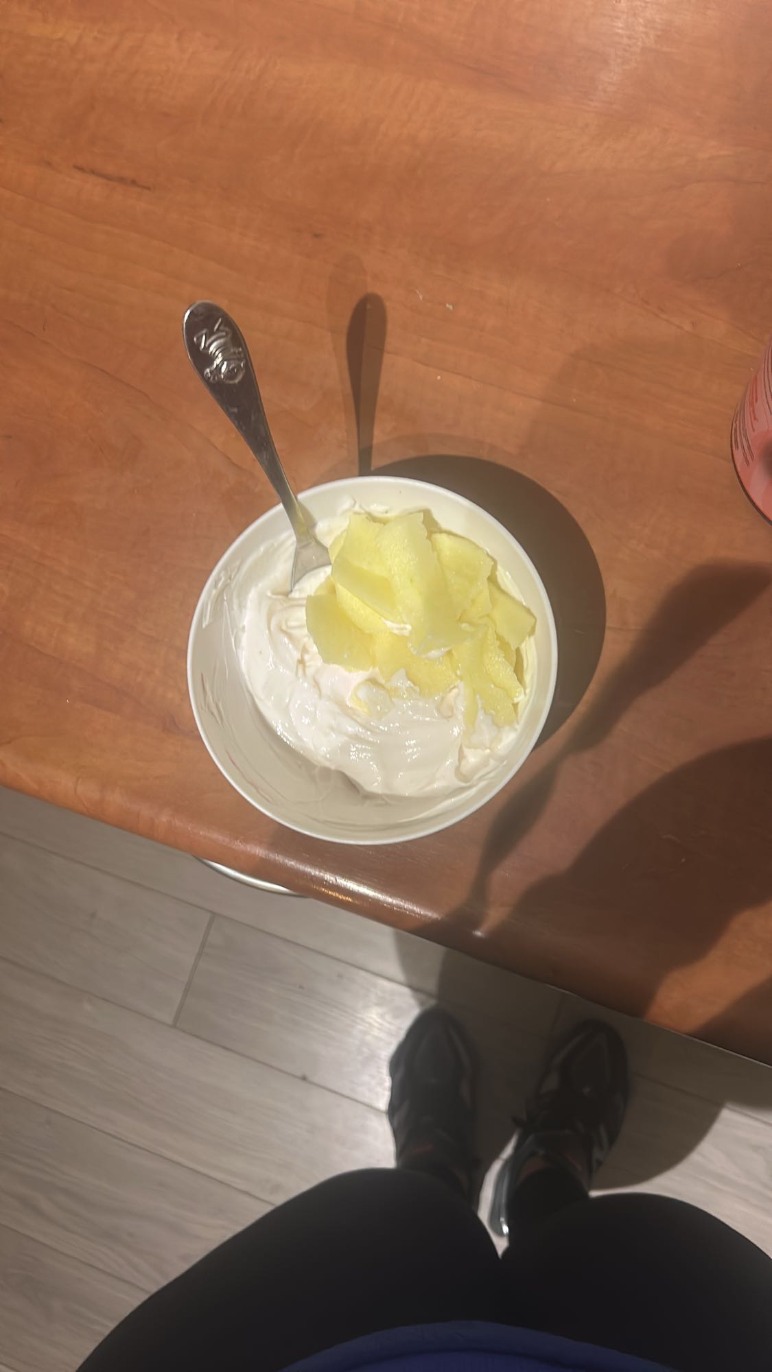 yoghurt met ananas