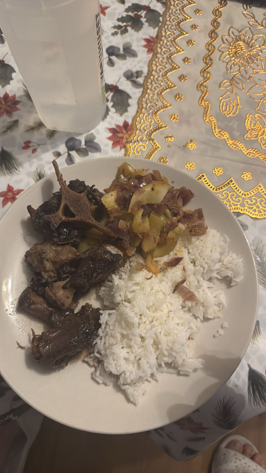 Ris med kött och grönsaker