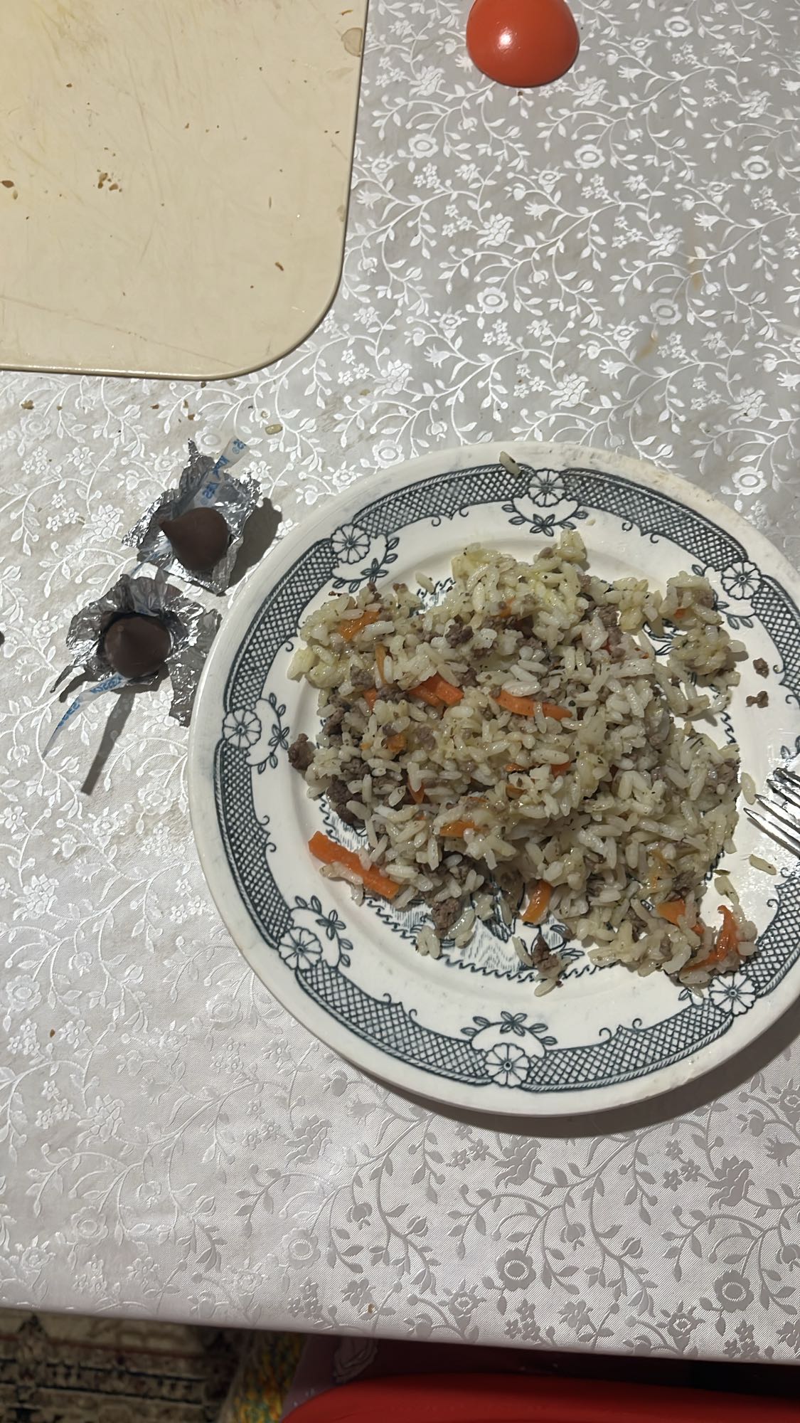 плов с конфетами