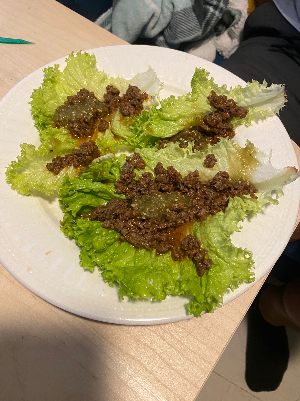 Tacos de lechuga y carne