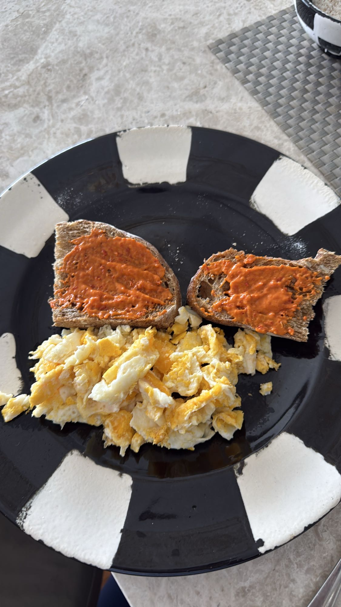 Scrambled Eggs & Toast