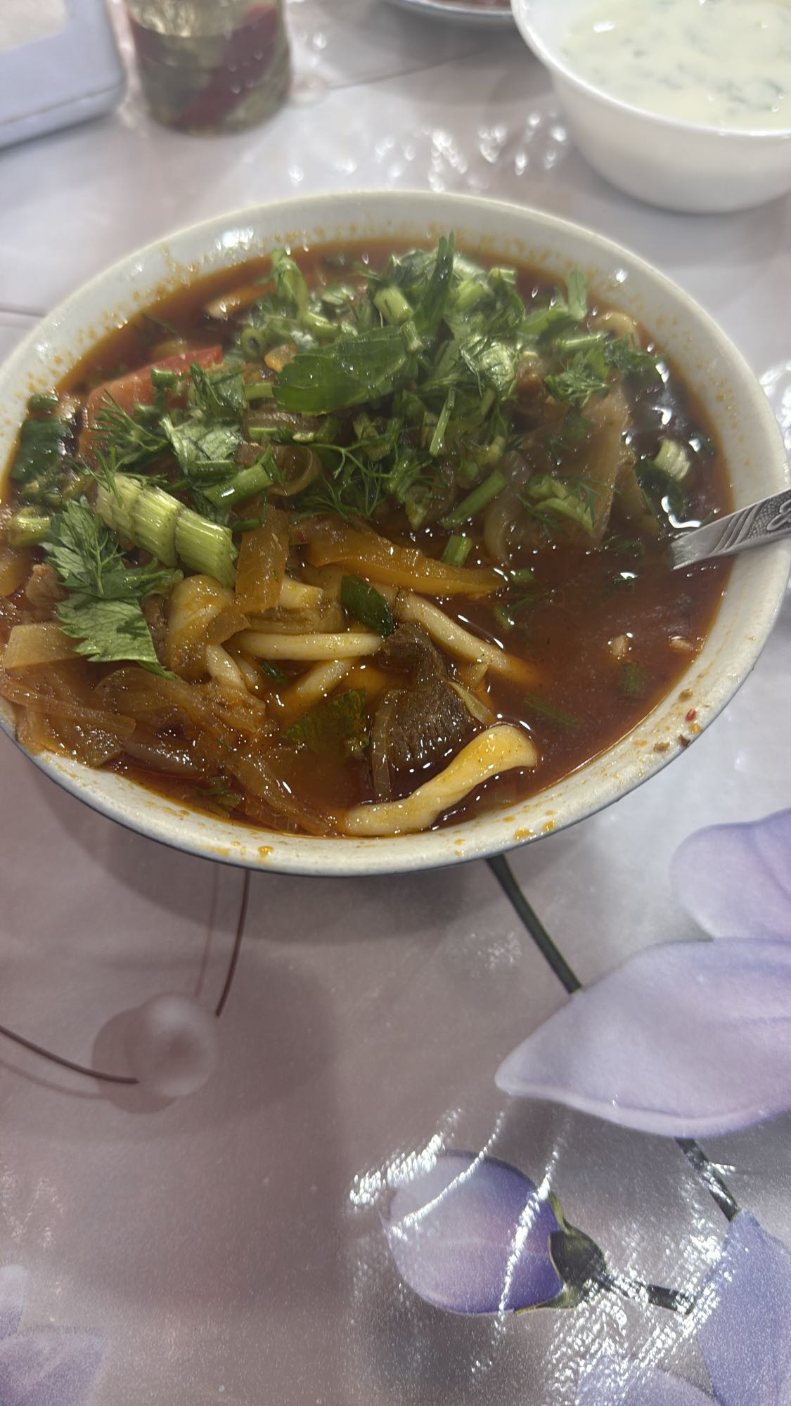 острый суп с лапшой