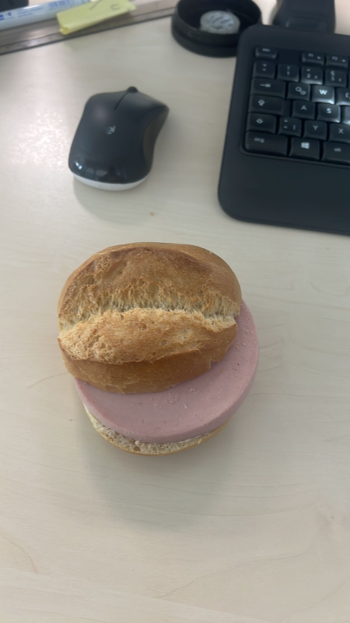Wurstbrötchen