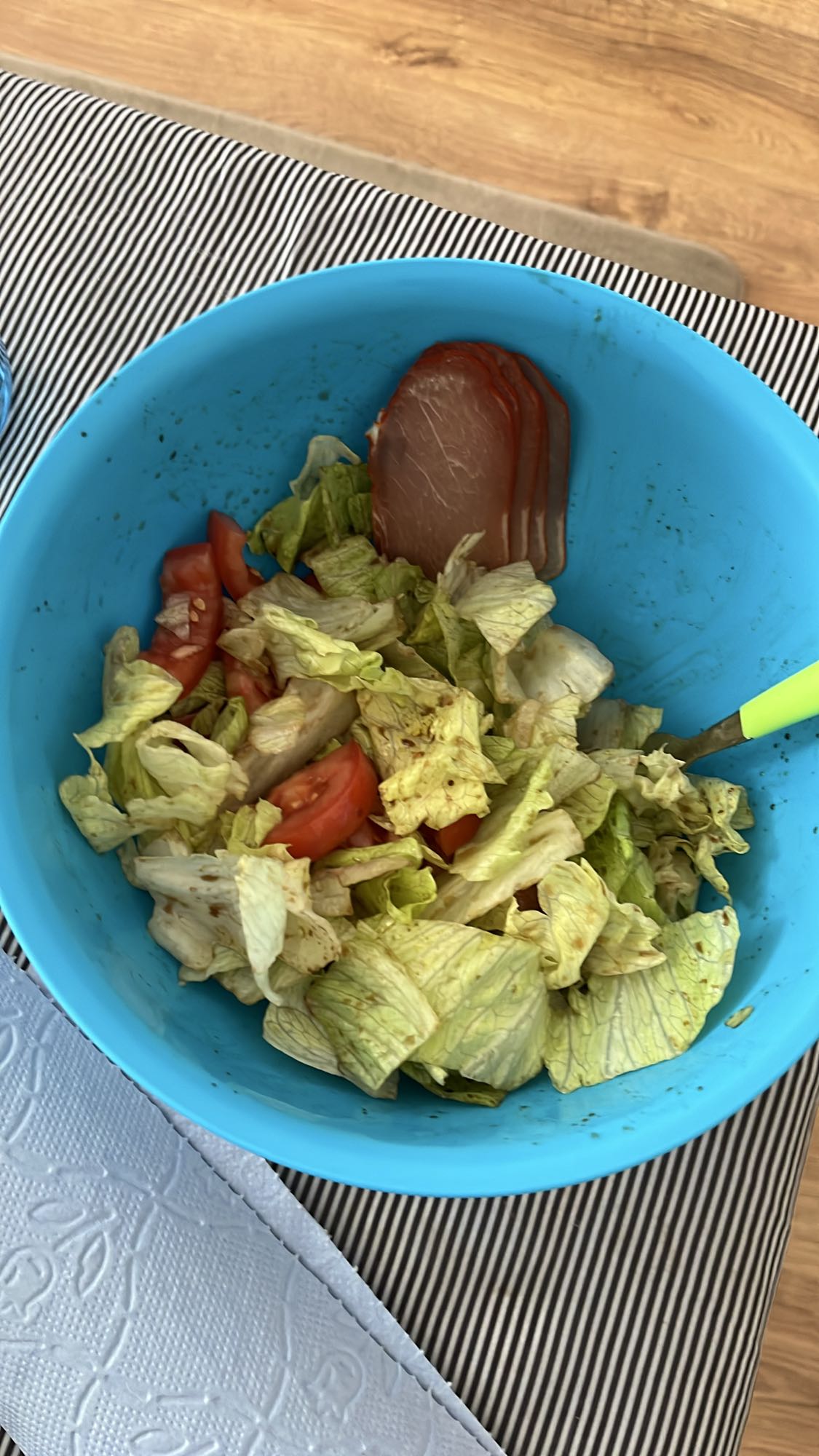 Салата с домати и месо